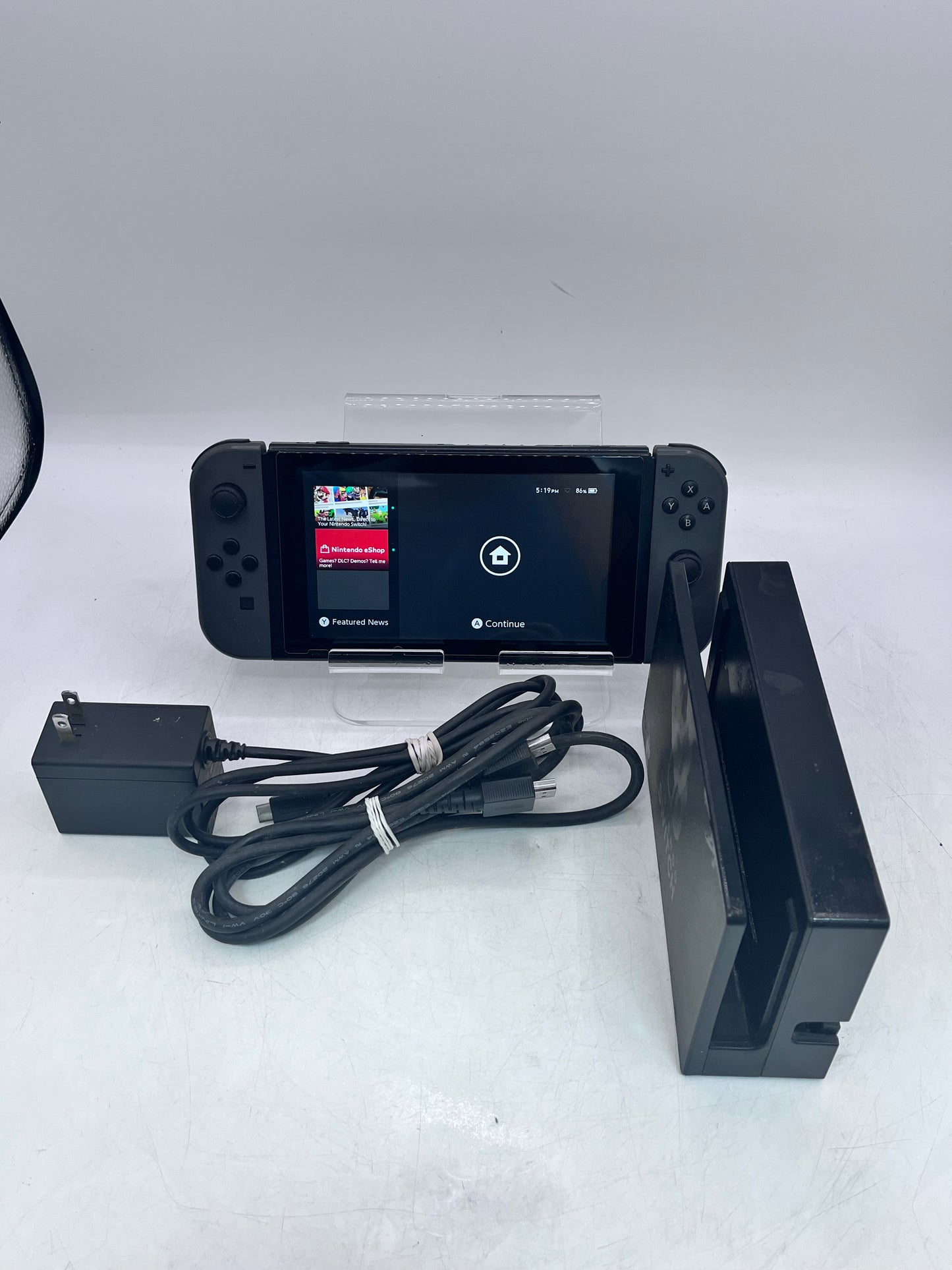Nintendo Switch v1 Video Game Console HAC-001 Black and Charger Tested