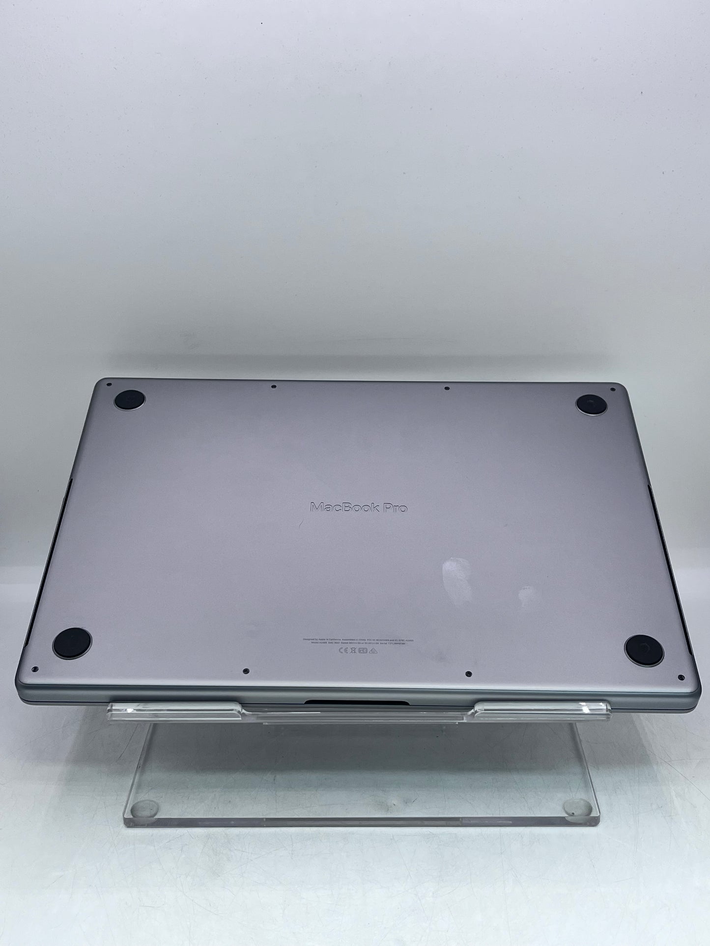 Apple MacBook Pro 16" A2485 - M1 Pro, 16GB RAM, 1TB SSD, Silver