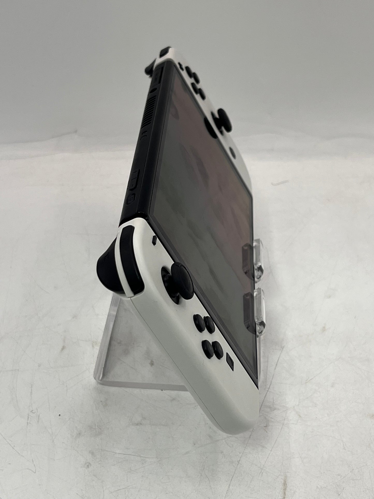 Nintendo Switch OLED (HEG-001) 2021 64GB Video Game System White