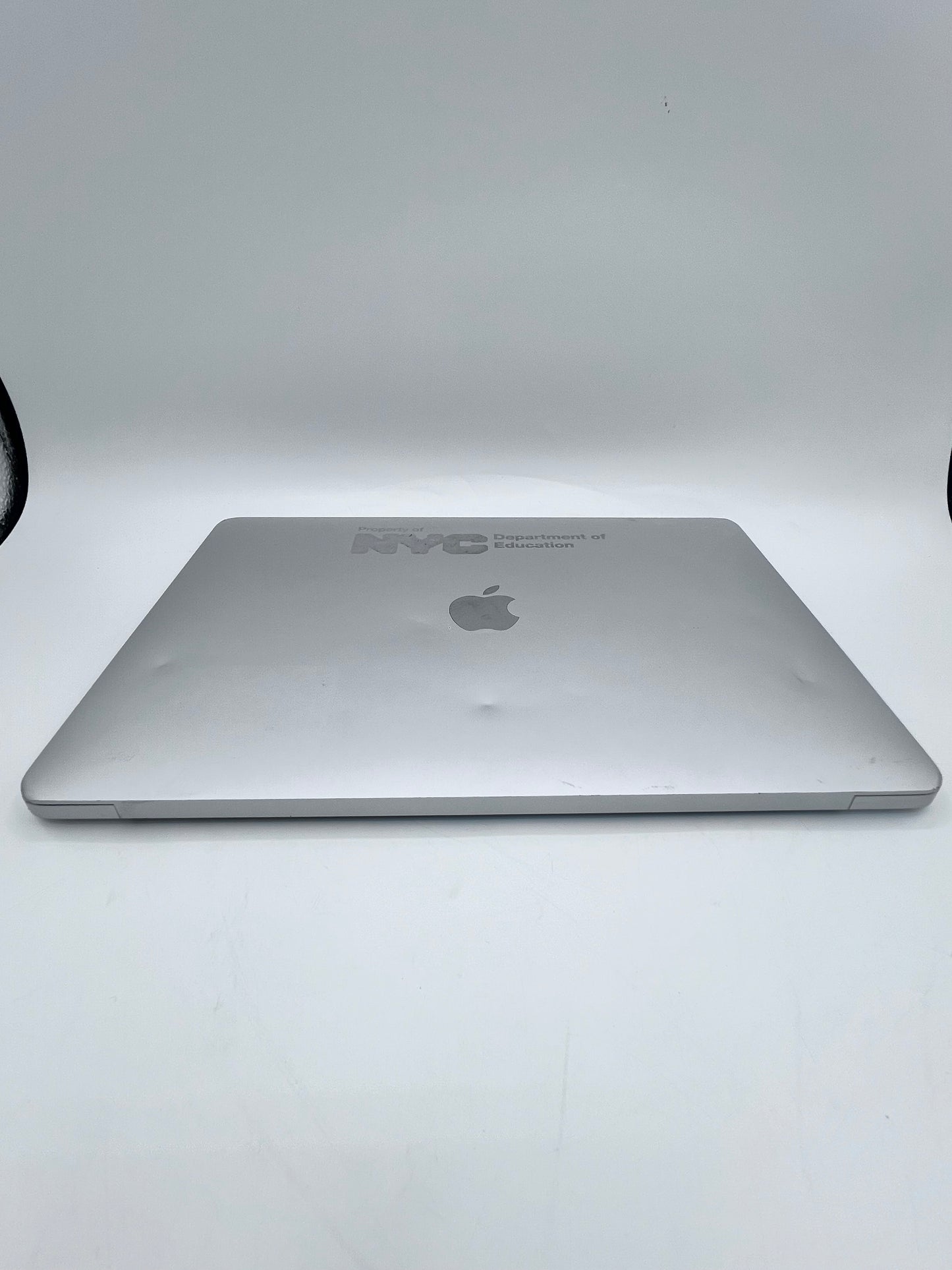 2020 Apple MacBook Air 13.3" M1 7C 8GB 128GB A2337 REMOTELY MANAGED CRACKED