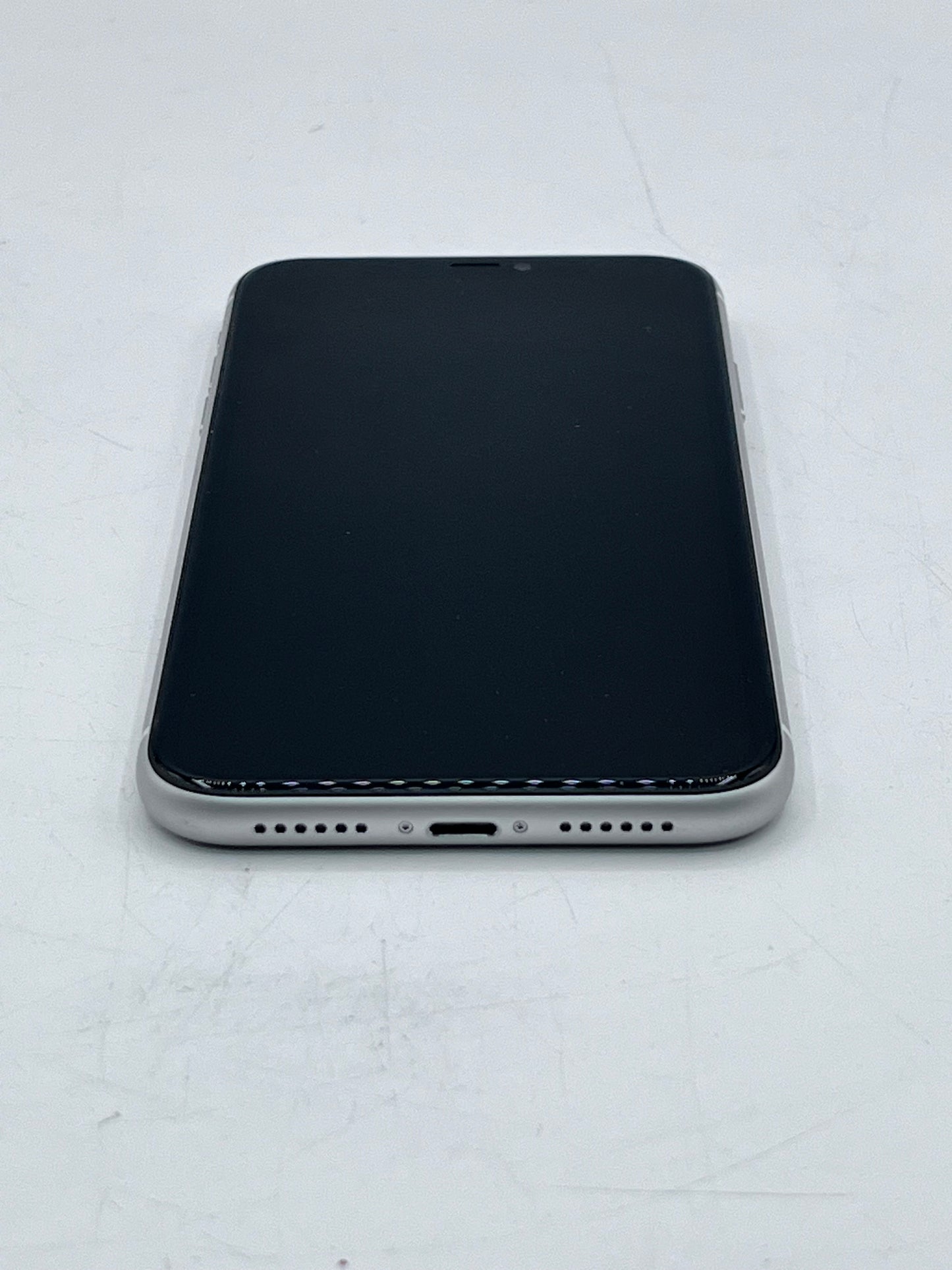 Unlocked Apple iPhone 11 64 GB A2111 MHC53LL/A White 97% Battery