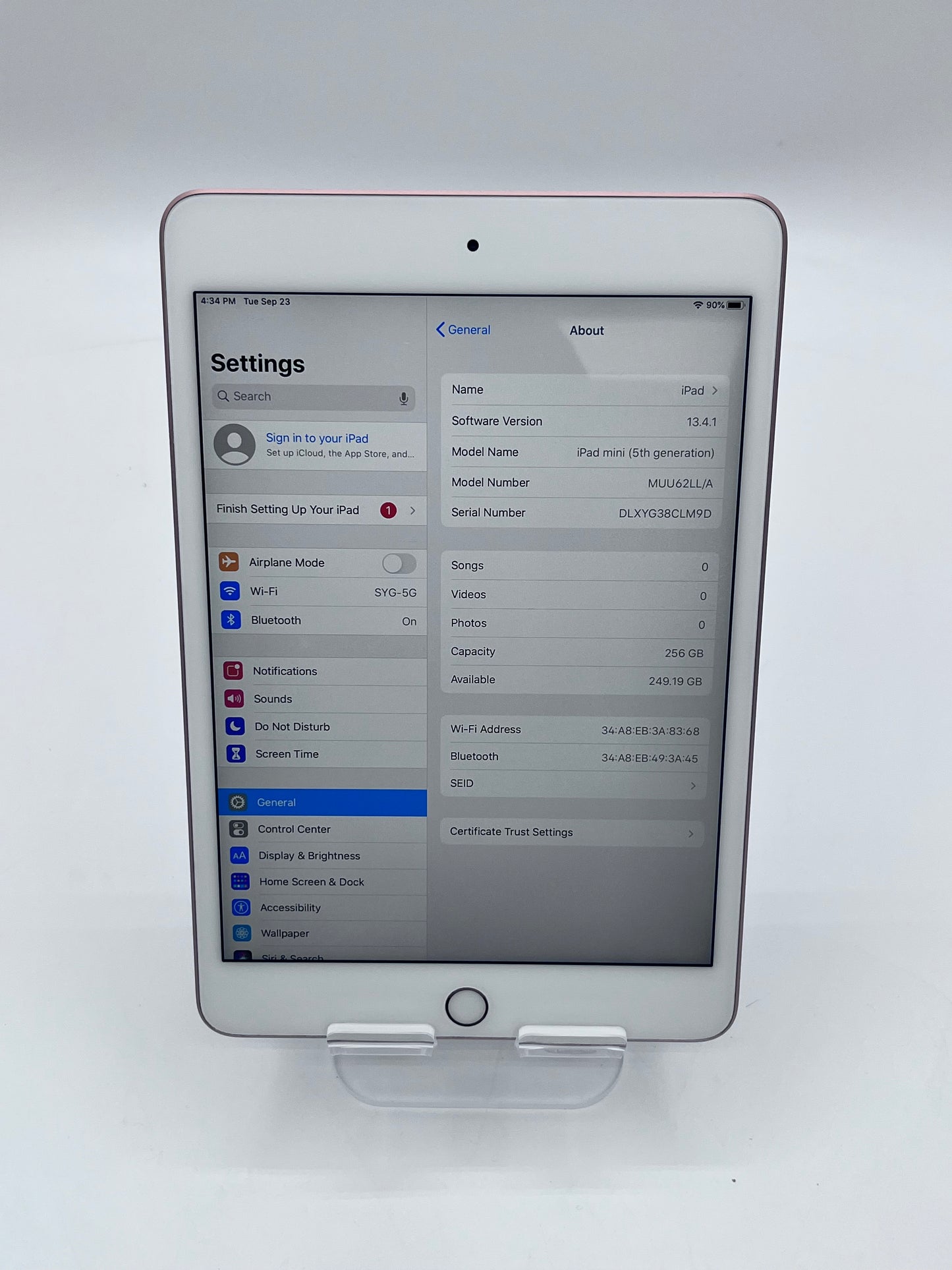 Apple iPad Mini 5th Gen A2133 7.9" 256GB Wi-Fi ONLY MUU62LL/A