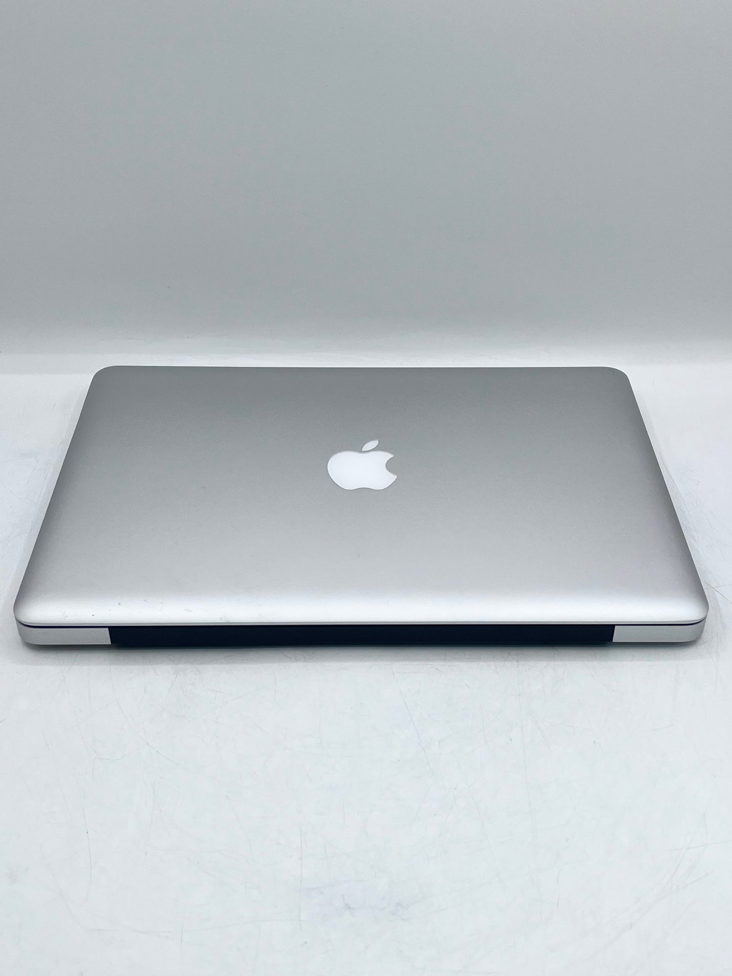 Apple MacBook Pro 13" A1278 (2009)  Intel Core 2 Duo, 256GB SSD - Silver