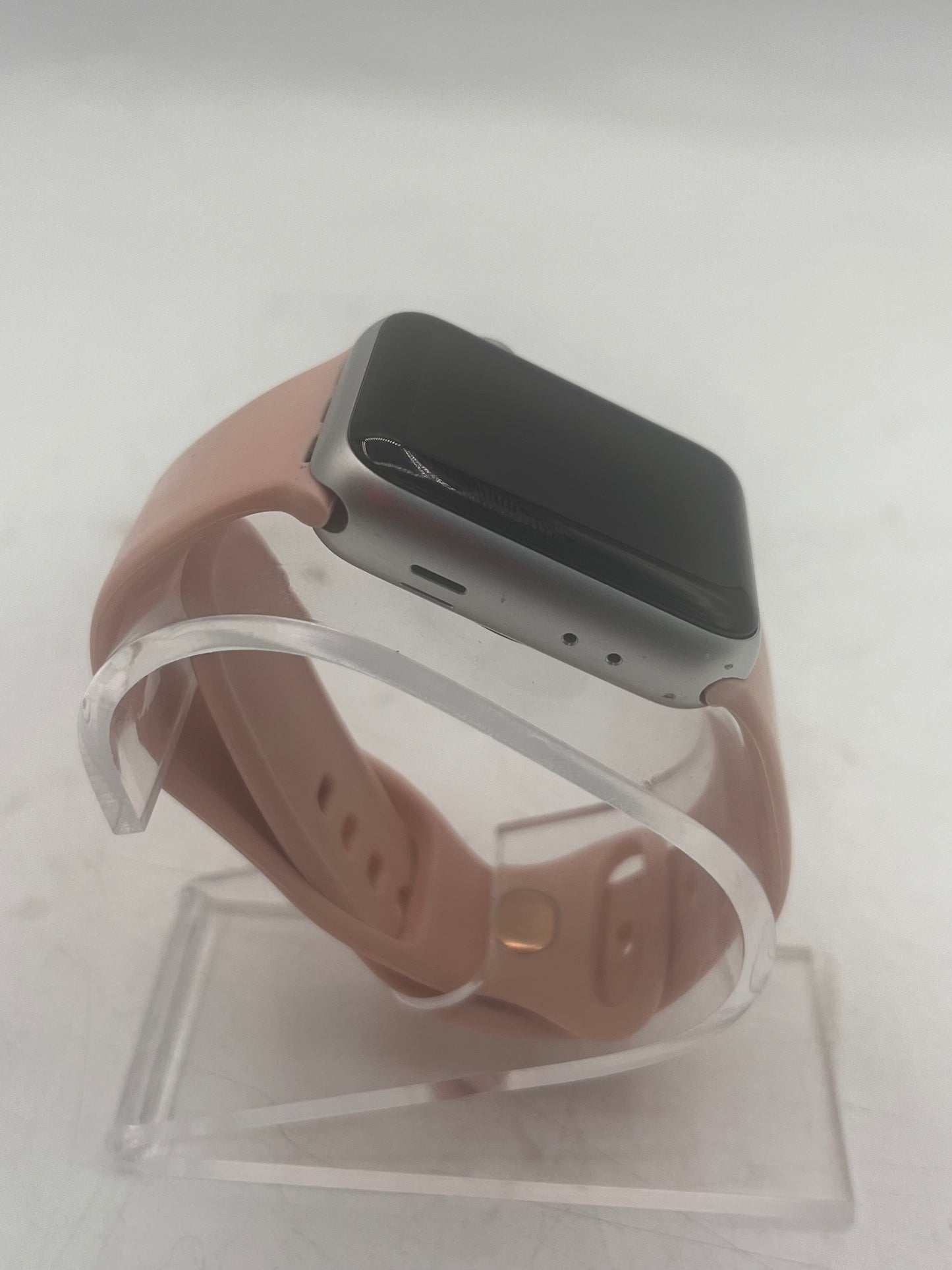 Apple Watch Series 3 GPS A1858 (2017) 38mm Smart Watch - Silver