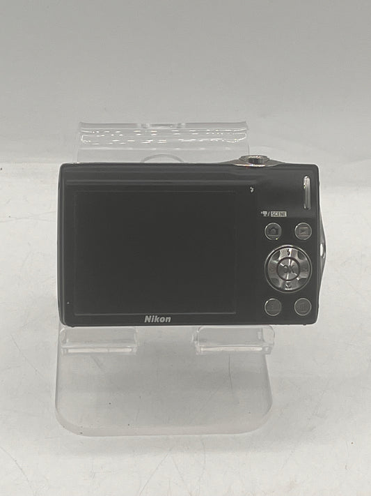 Nikon Coolpix S3000 Digital Camera - Black NO CHARGER