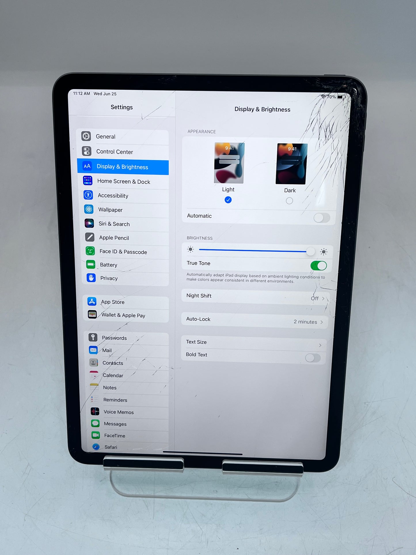 Broken Apple iPad Pro  (1st Generation) 11 in A1980 256 GB, Wi-Fi, - Space Gray