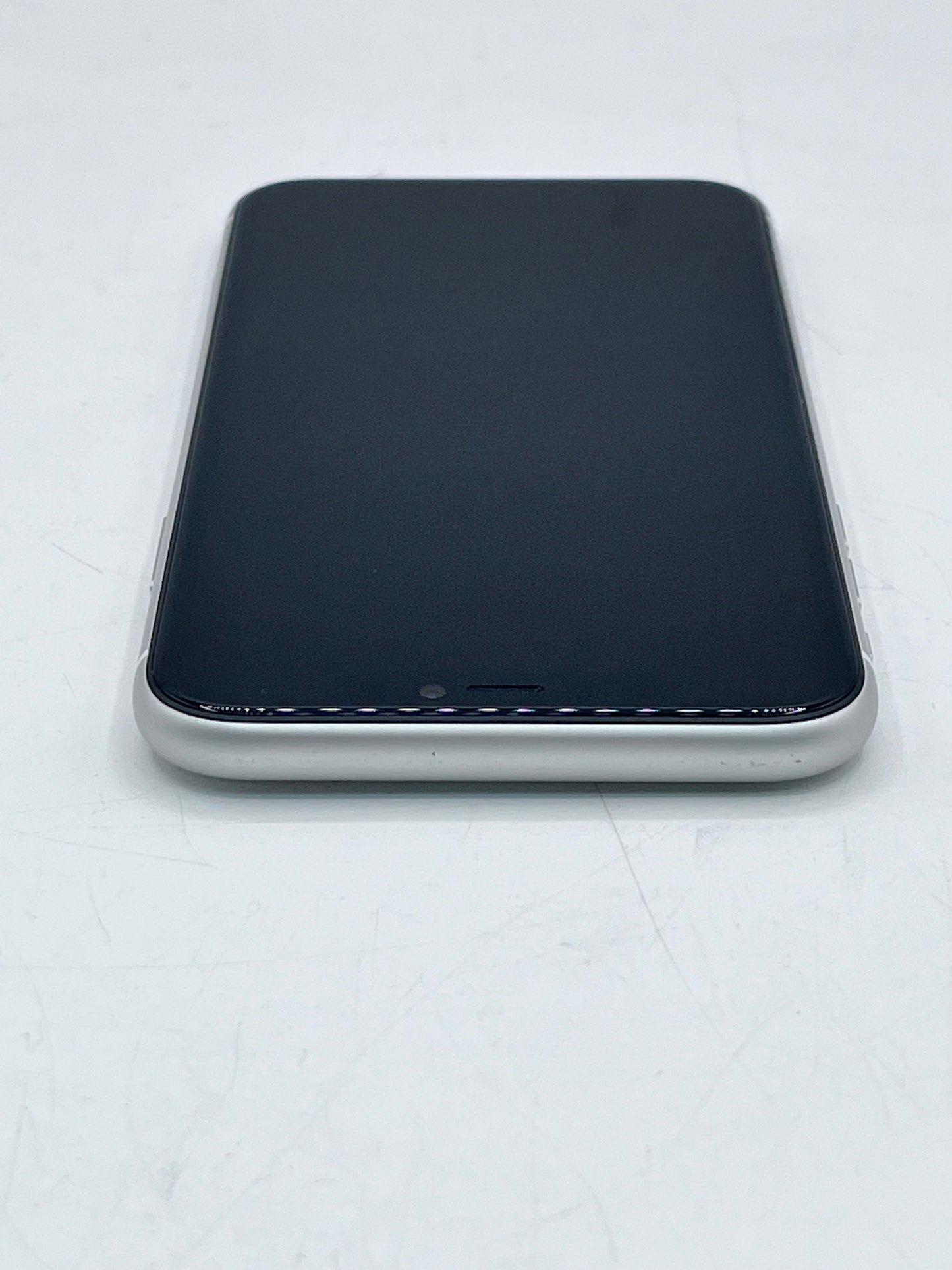 Unlocked Apple iPhone 11 64 GB A2111 MHC53LL/A White 97% Battery