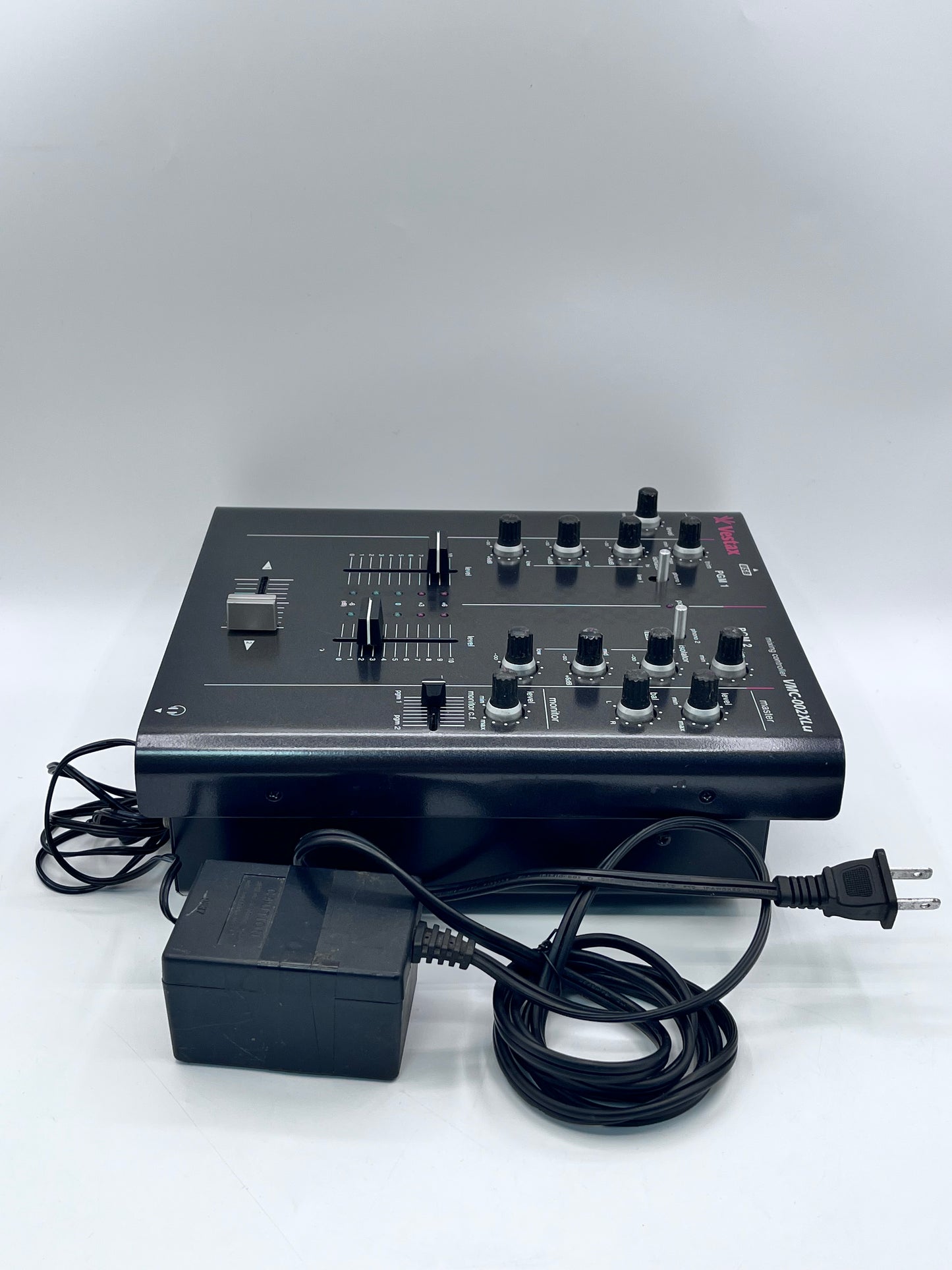 Vestax VMC-002XLU DJ Mixer - Black