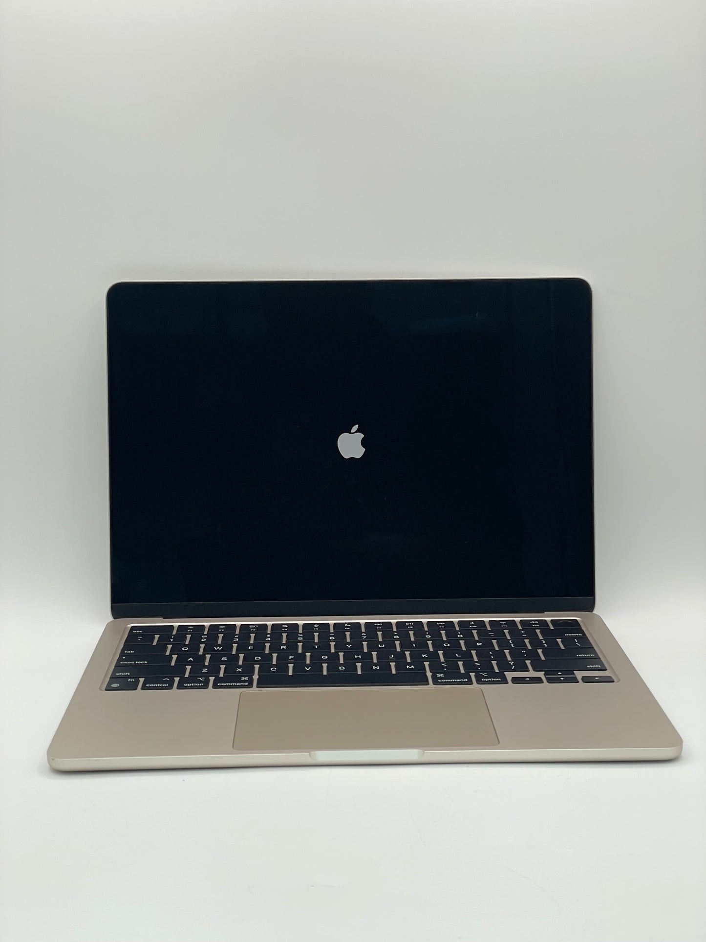 2022 Apple MacBook Air 13.6" M2 8C CPU 8C GPU 8GB 256GB A2681 Starlight