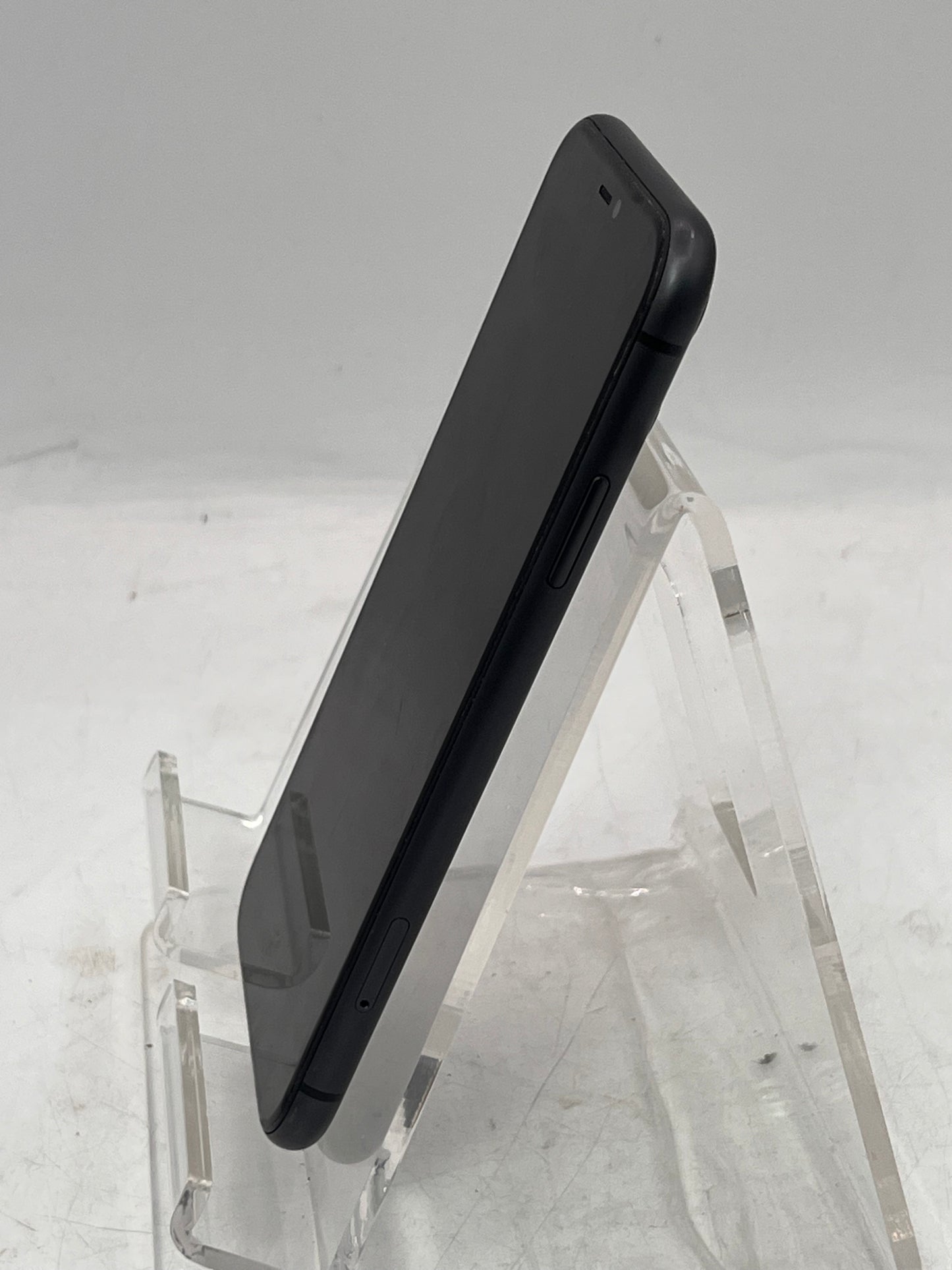 Apple iPhone 11 A2111 MWLU2LL/A 64GB Black - Remotely Management
