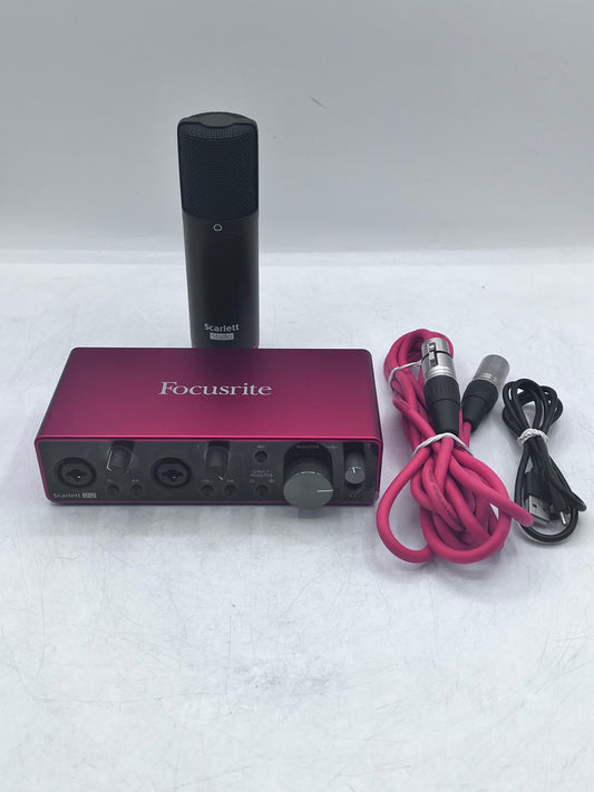 Focusrite Scarlett 2i2 (3rd Gen) 2-Channel USB Audio Interface with Scarlett Studio CM25 MKIII Microphone - Red