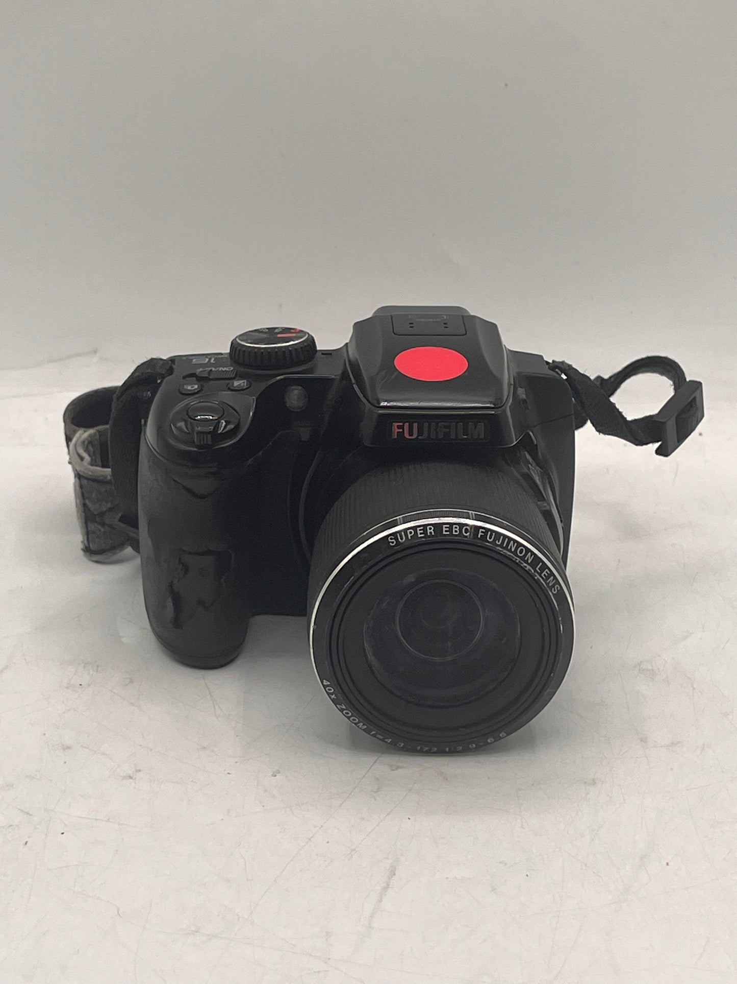 Fujifilm FinePix S8200 Bridge Camera TESTED, 16MP 40x Zoom 3in USB Flash Black