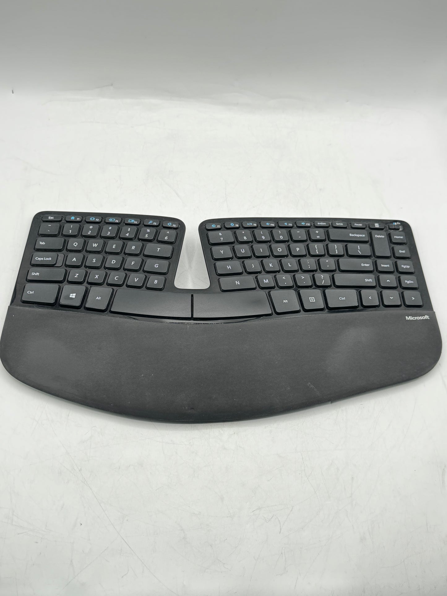 Microsoft Sculpt Ergonomic Wireless Keyboard 1559 Surface Edition w USB Dongle