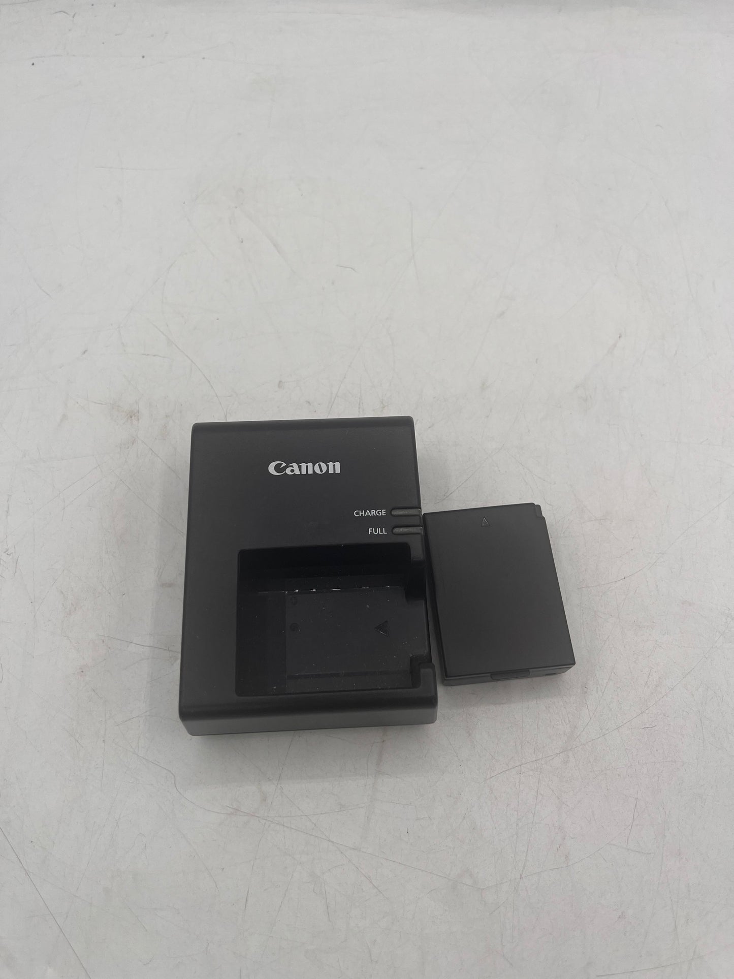 Canon EOS Rebel T6 Digital Camera w EF-S 18-55MM 1:3.5-5.6 IS II - Black Free Shipping