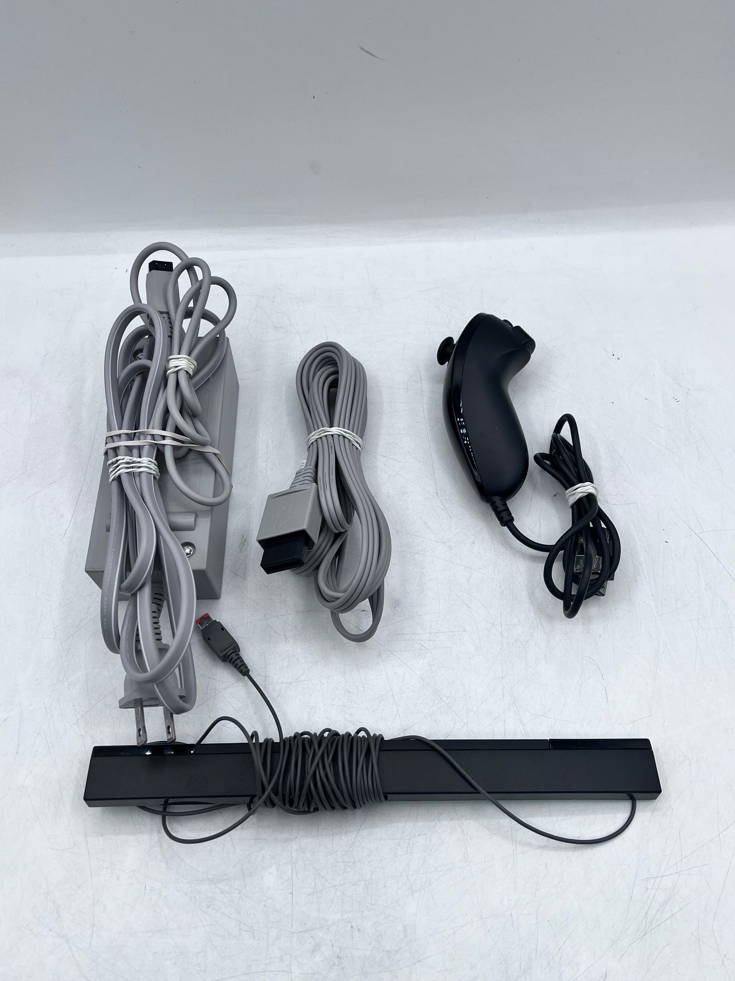 Nintendo Wii (RVL-101) 2006  Video Game System - Black