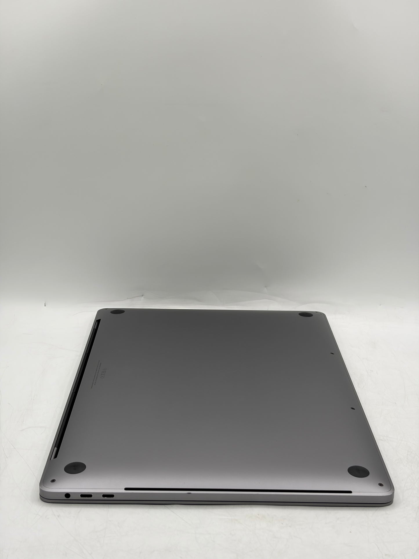 2019 Apple MacBook Pro 16" A2141 2.6GHz Intel Core i7 16GB RAM 512GB SSD Laptop