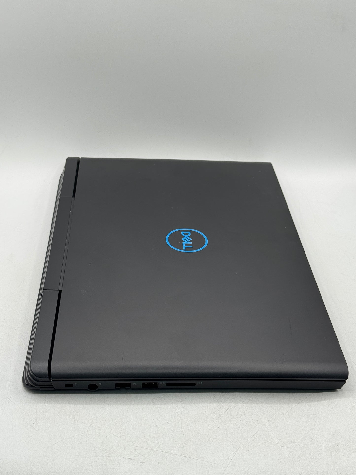 Dell G7 7588 15.6" i7-8750H 2.20 GHz 8GB 256GB GeForce GTX 1060 Max-Q Black READ