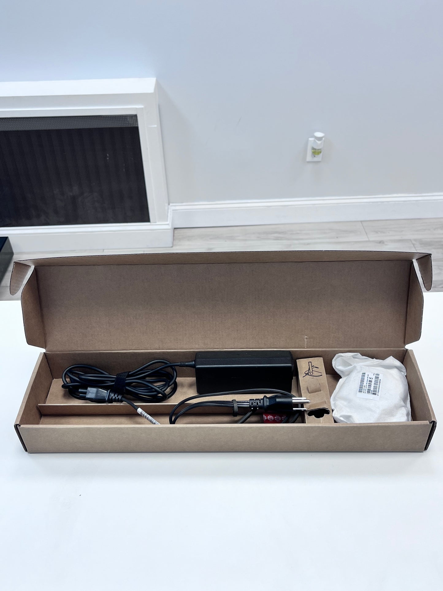 HP 27-CR0034 Desktop Intel Core i5, 512GB - New Open Box