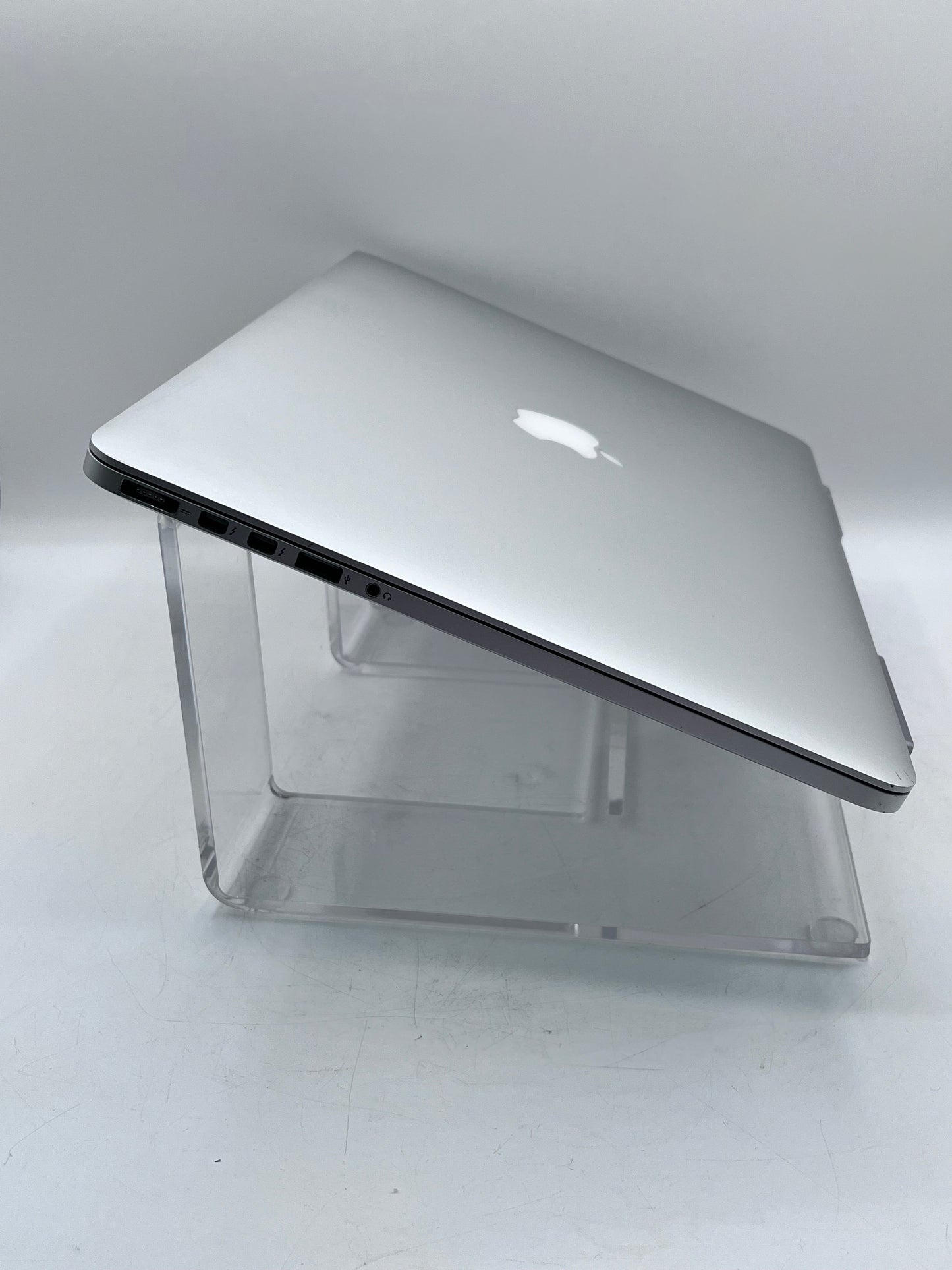 Apple MacBook Pro 15" A1398 (2015) - Core i7, 16GB RAM, 512GB SSD - Silver