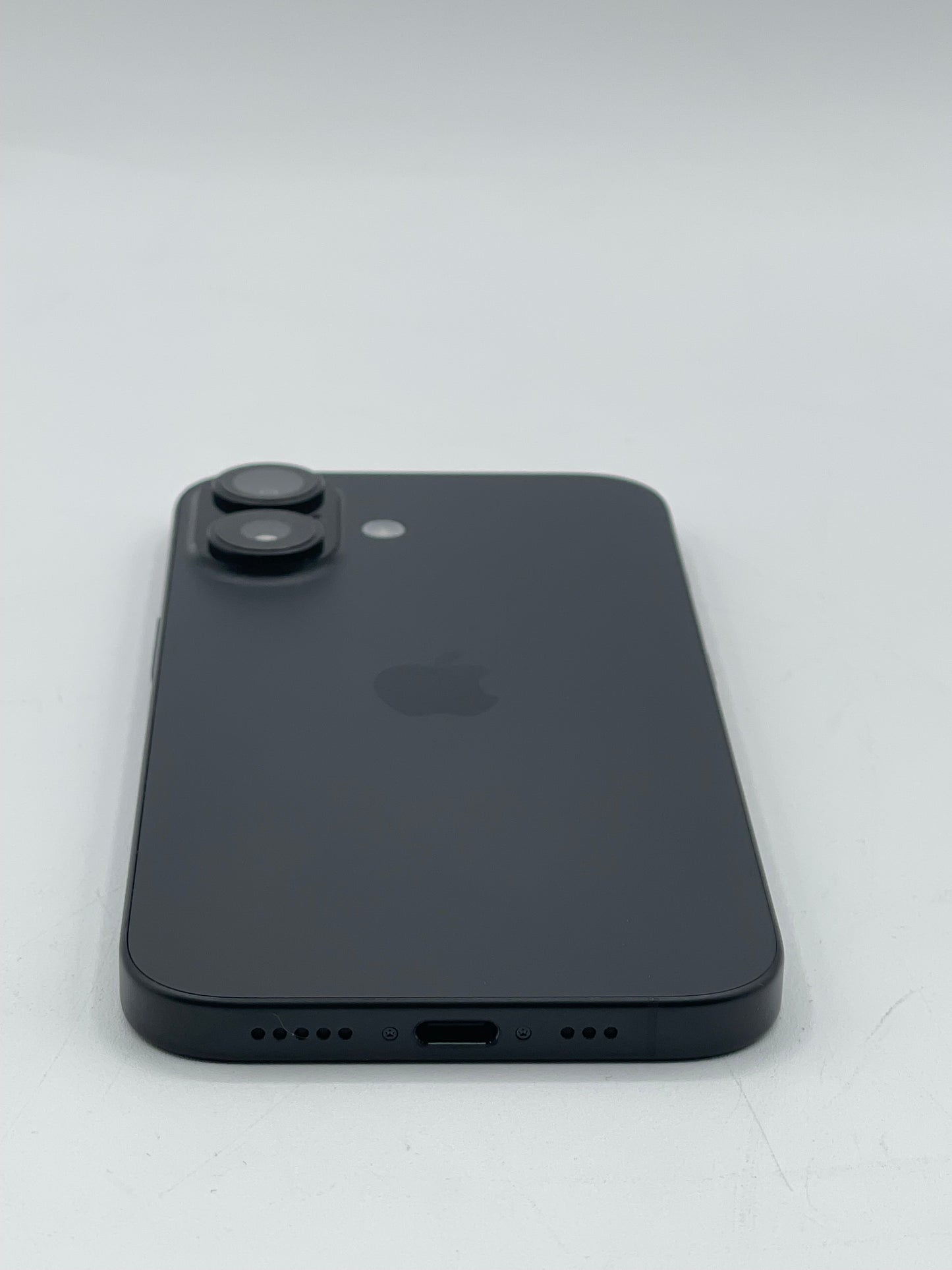 Unlocked Apple iPhone 16 6.1" 256GB A3081 MYAX3LL/A 100% Battery Health Black