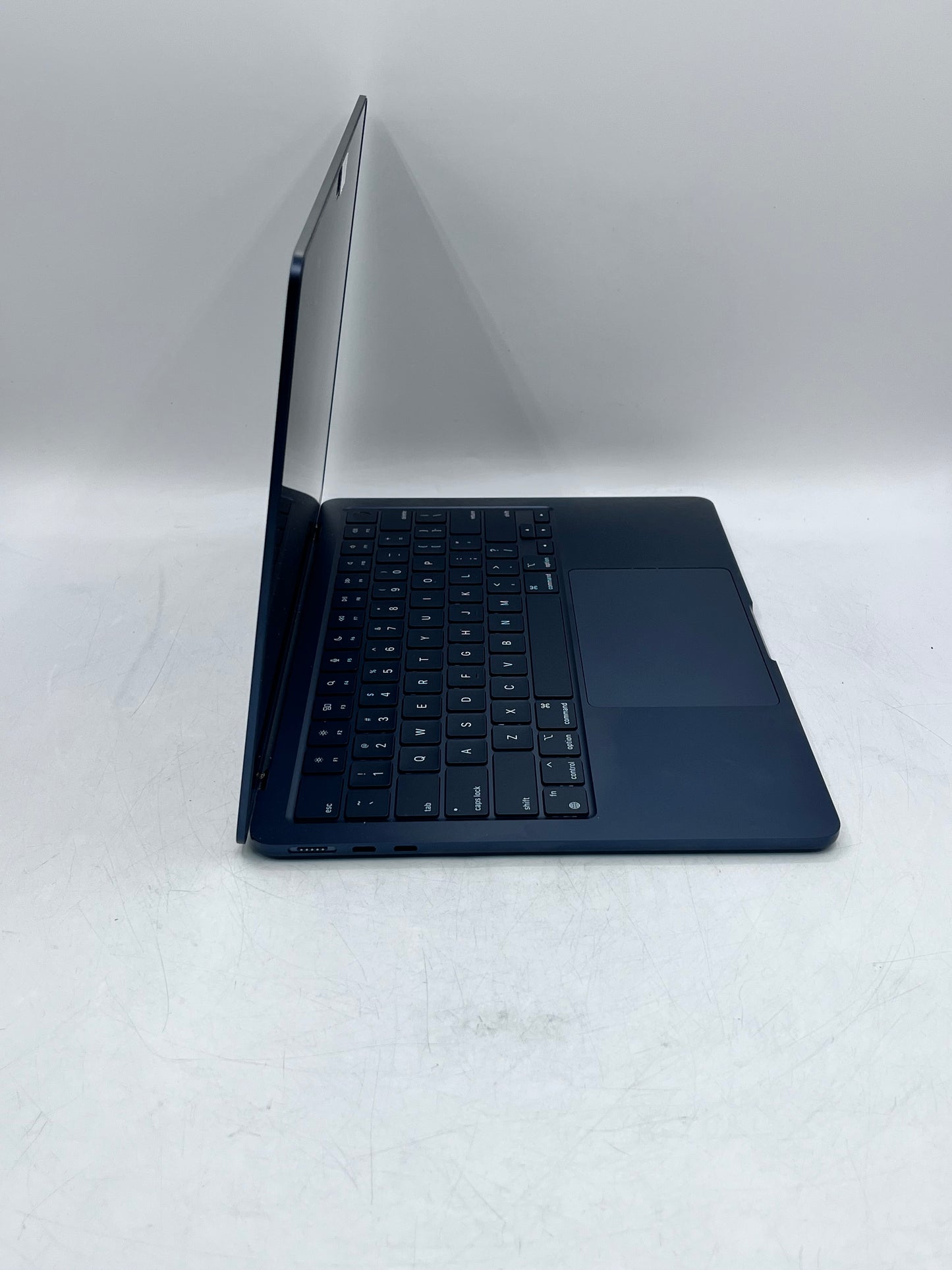 2022 Apple MacBook Air 13.6" M2 8 GB RAM 512 GB SSD Blue 10 Cycle Count