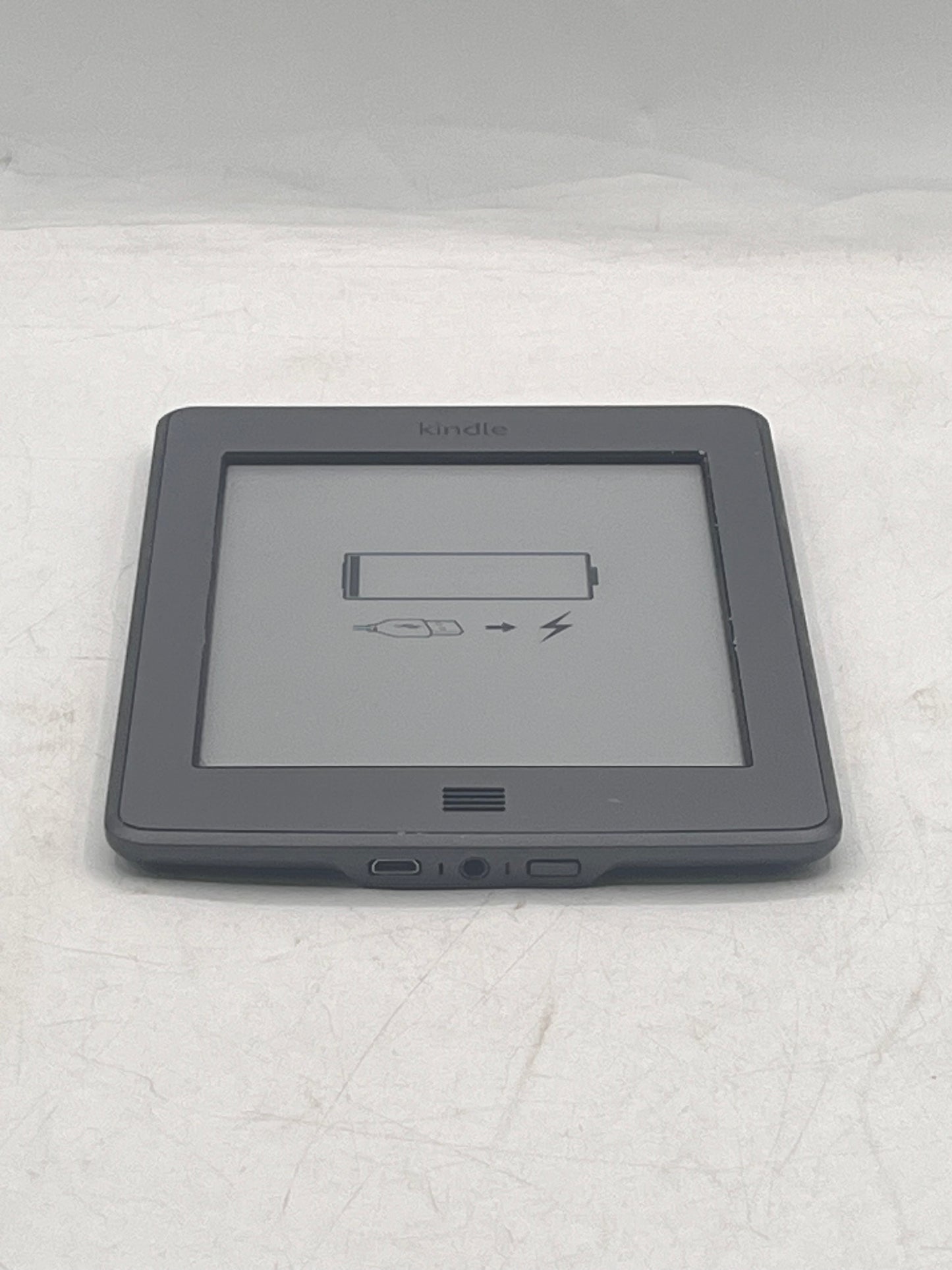 Amazon Kindle Fire Tablet D01400 (2011) 8GB Wi‑Fi Gray