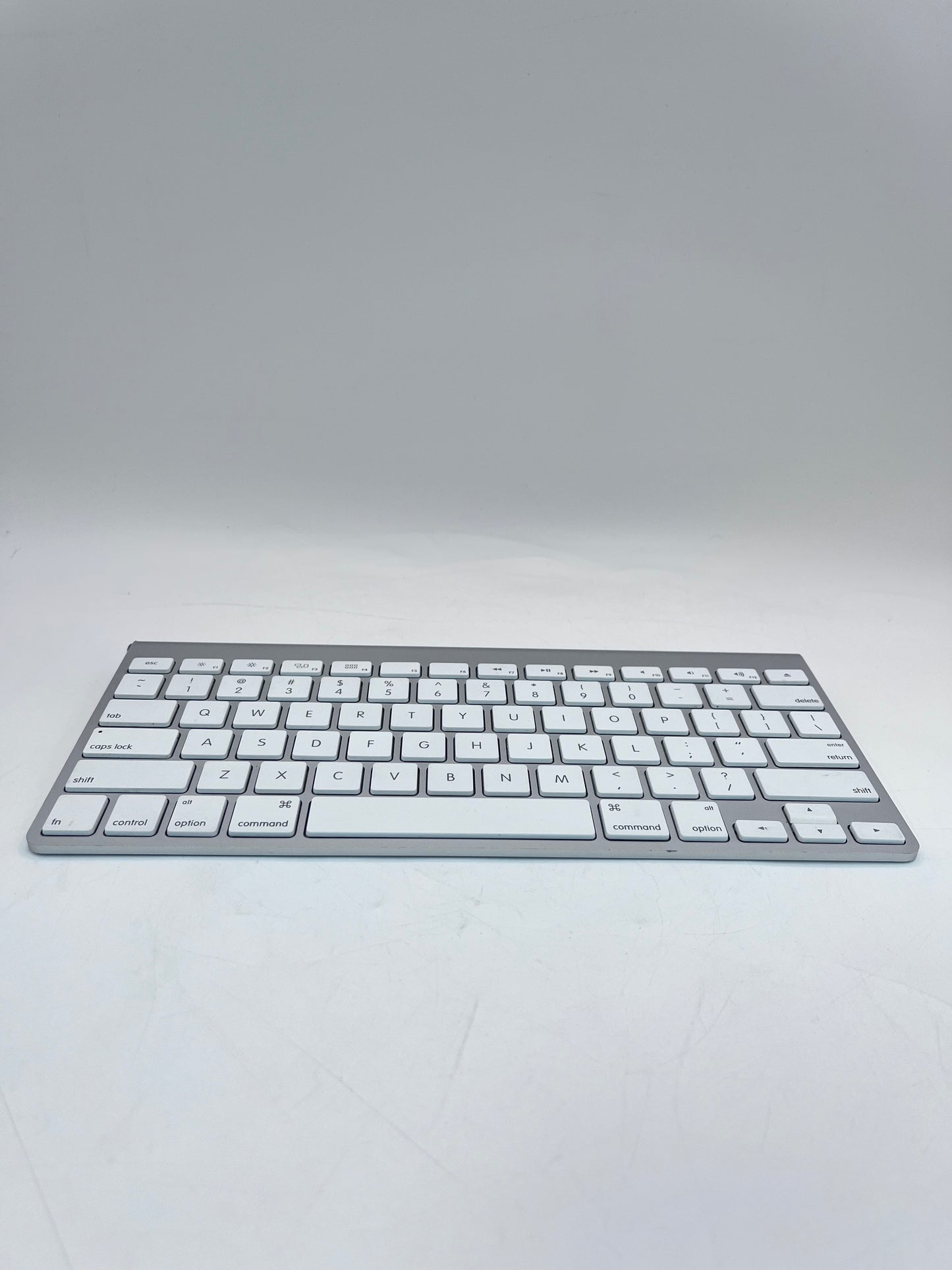 Apple Wireless Keyboard A1314 - White