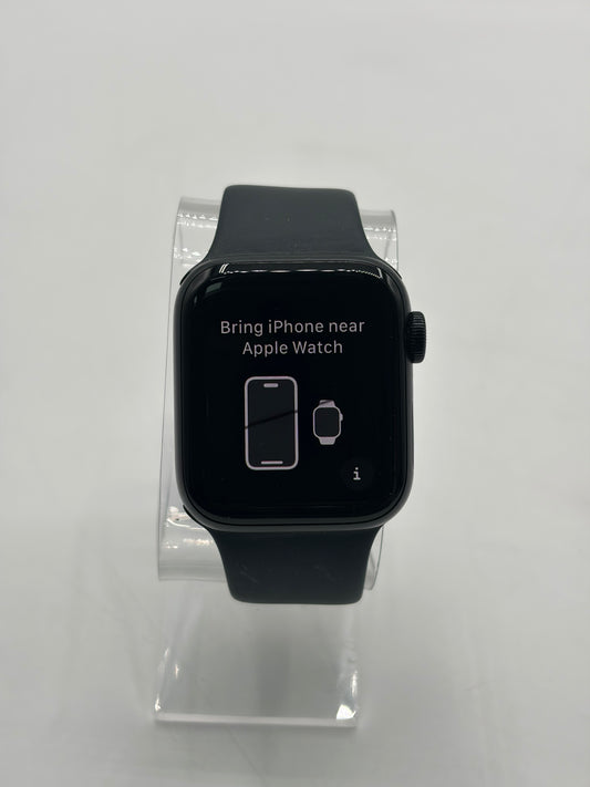 GPS Only Apple Watch SE 2nd Gen 40MM Midnight Aluminum Black Solo Band A2722