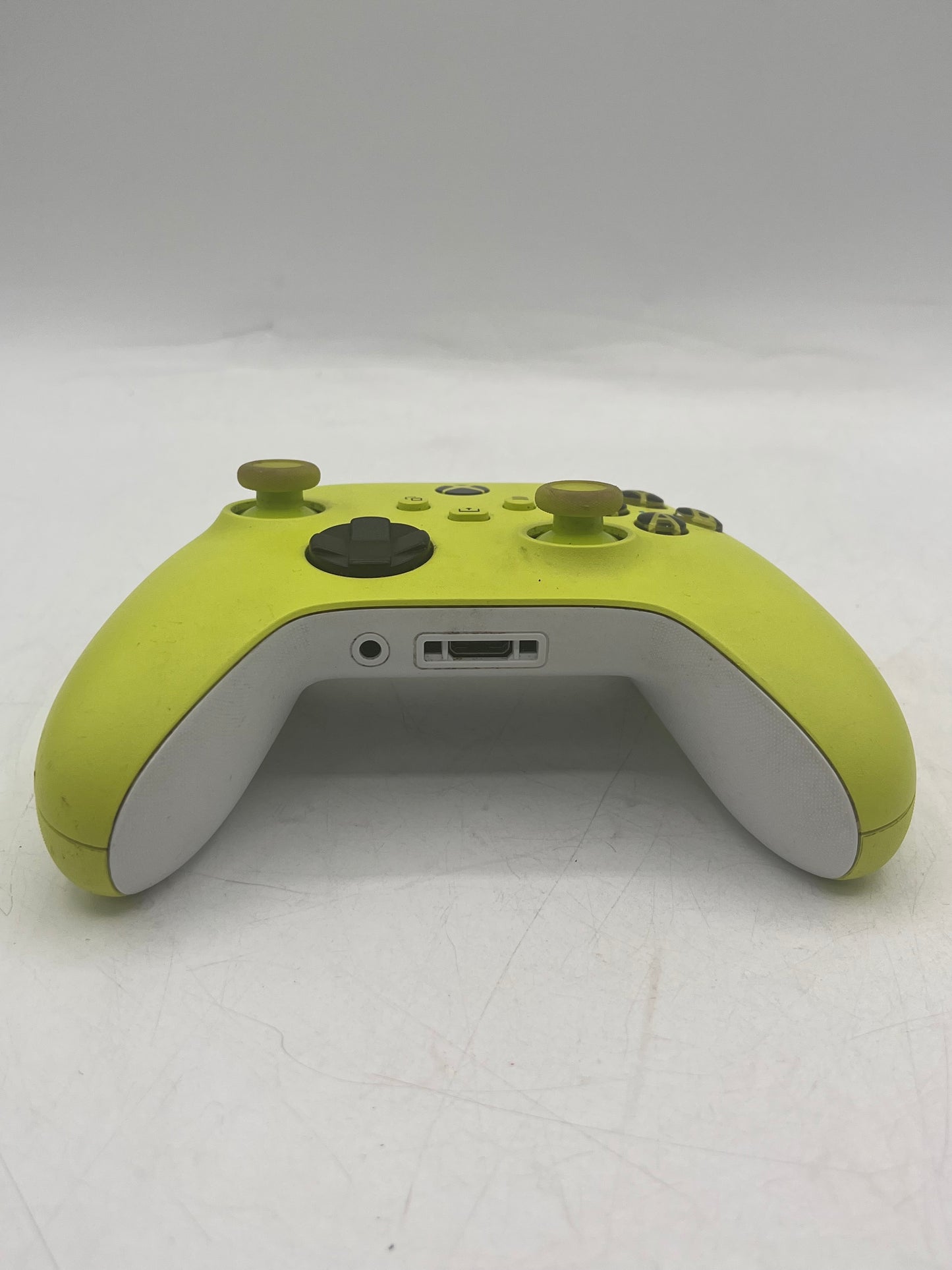Microsoft Xbox Series Wireless Controller Model 1914 Green