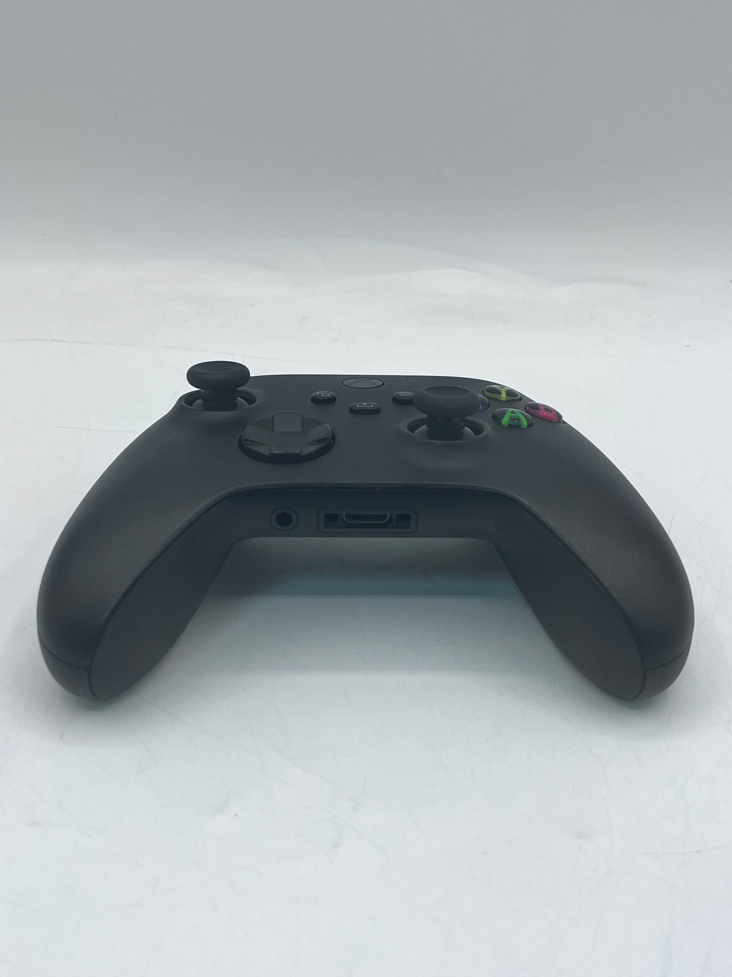 Microsoft Xbox Series X (1882) 2020 1TB with Cords and Controller Free Shipping
