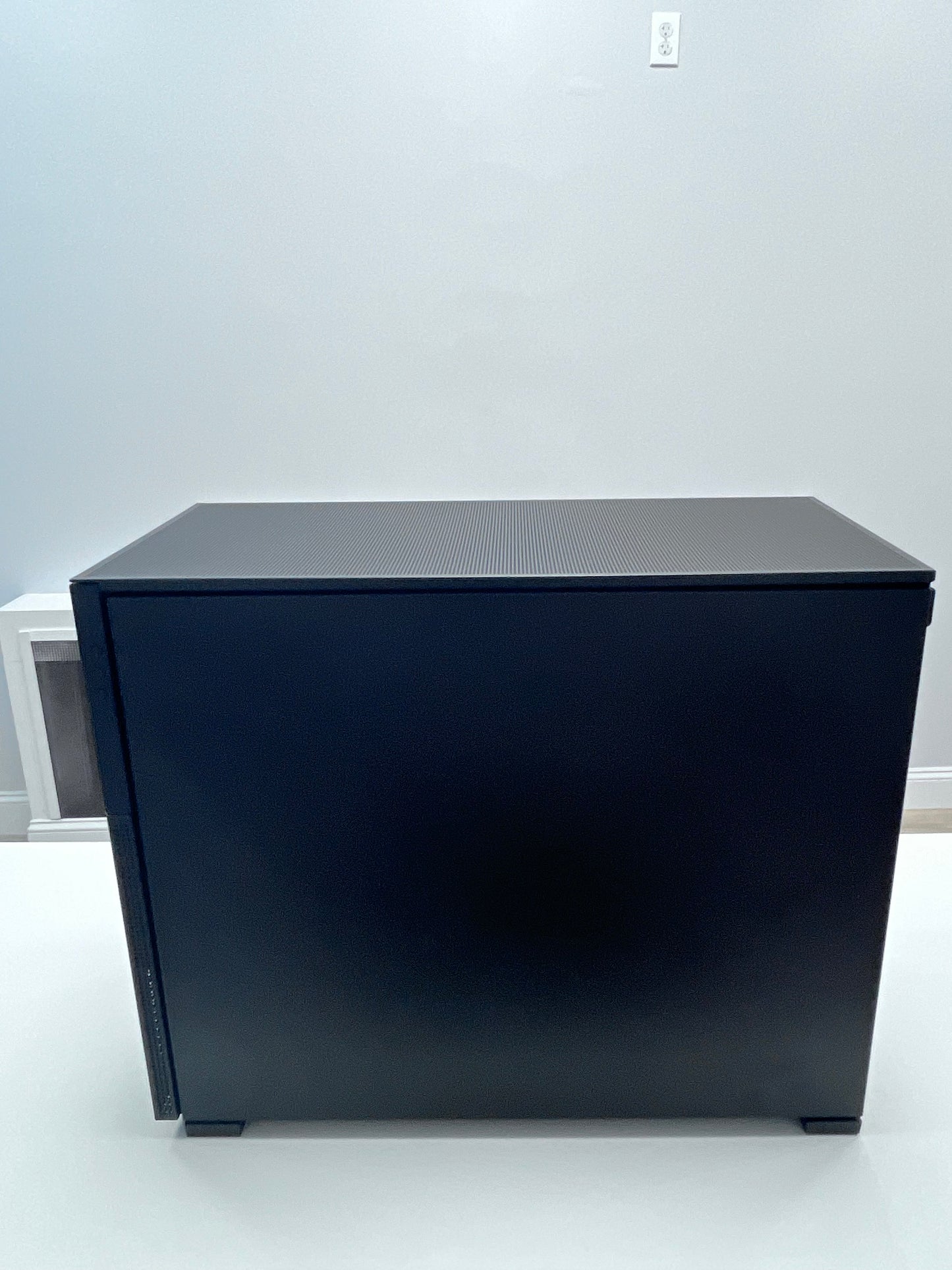 Jonsplus Mini-ITX PC Case with Built-in Display - Black