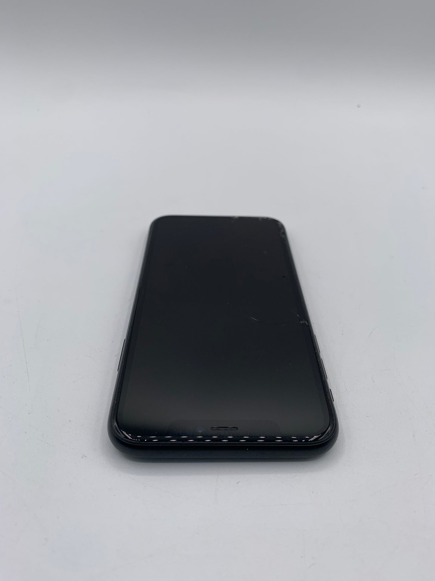 Unlocked Apple iPhone XR 64GB Black CRACKED