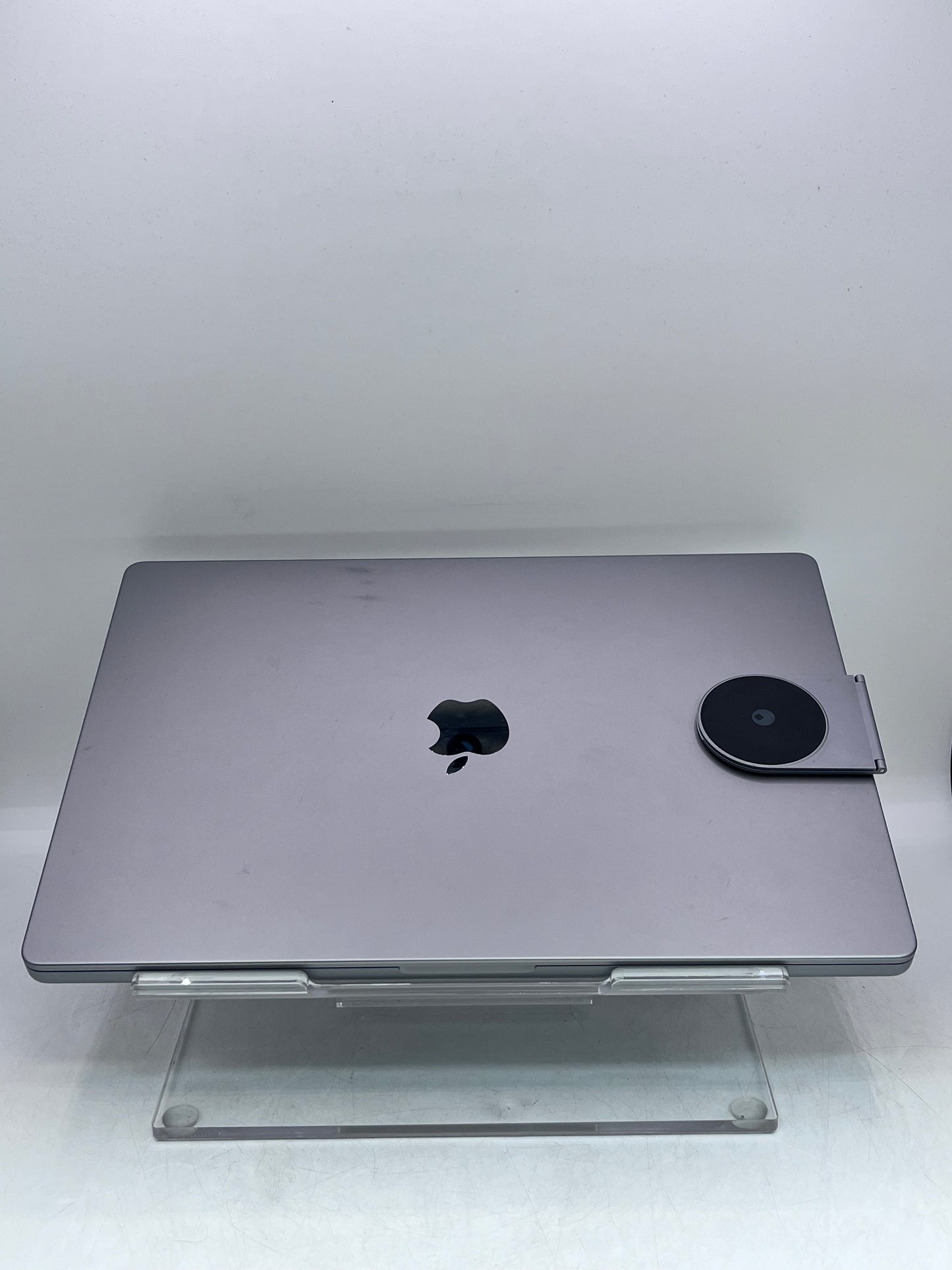 Apple MacBook Pro 16" A2485 - M1 Pro, 16GB RAM, 1TB SSD, Silver