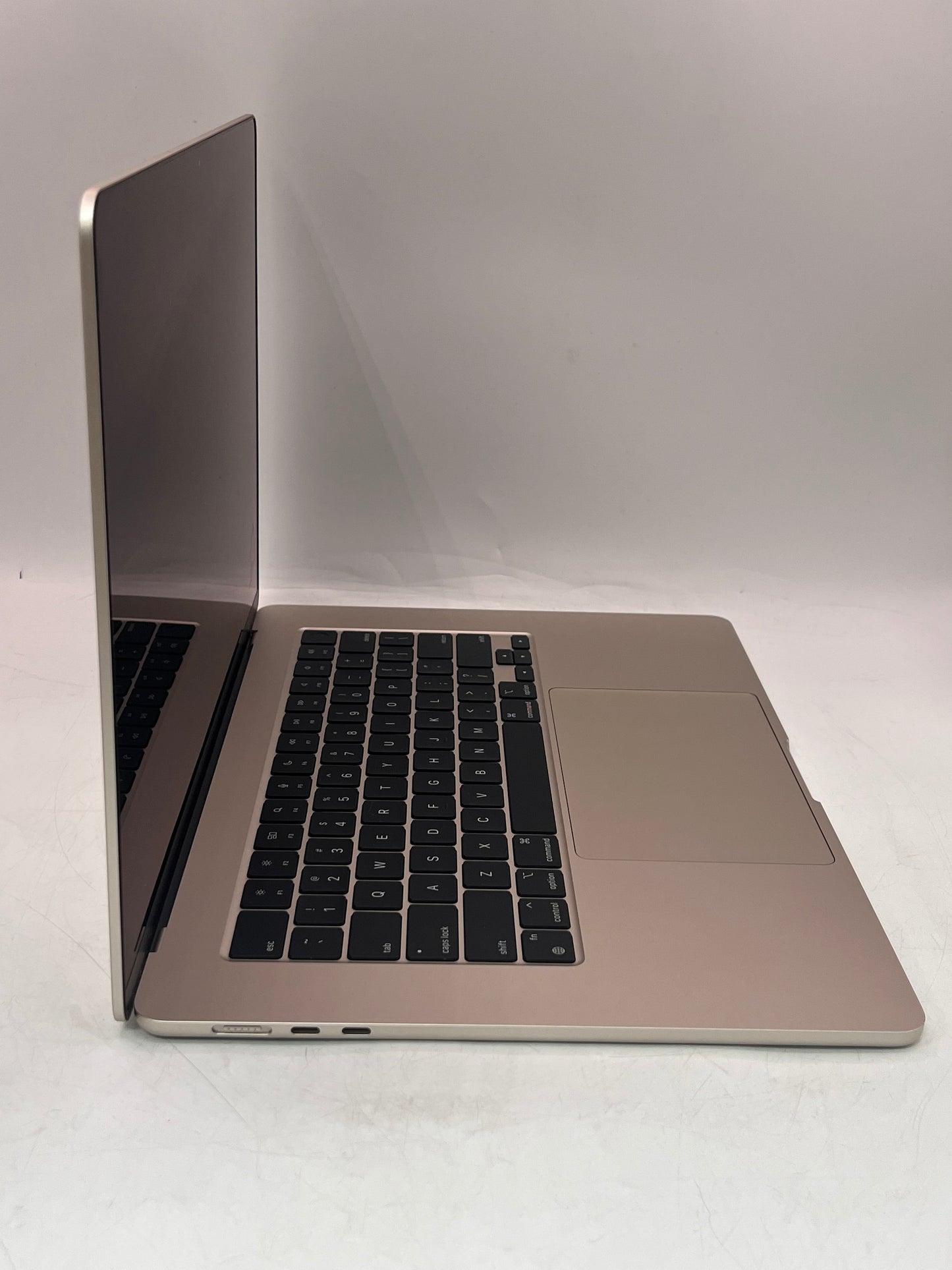 2023 Apple MacBook Air 15" M2 8GB RAM 256GB A2491 - Gold 5 CYCLE COUNT