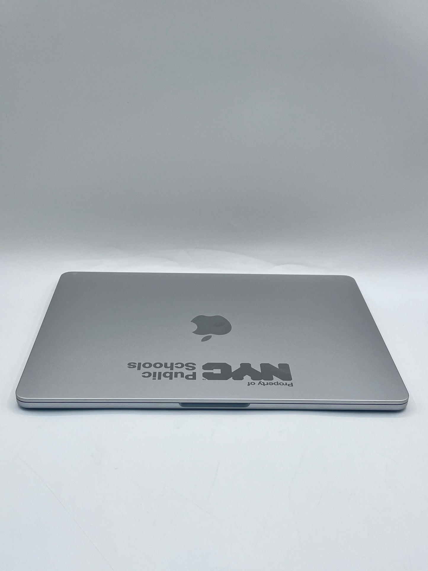 2022 Apple MacBook Air 13.3" 8C M2 8C GPU 8GB 256GB A2681 REMOTELY MANAGED