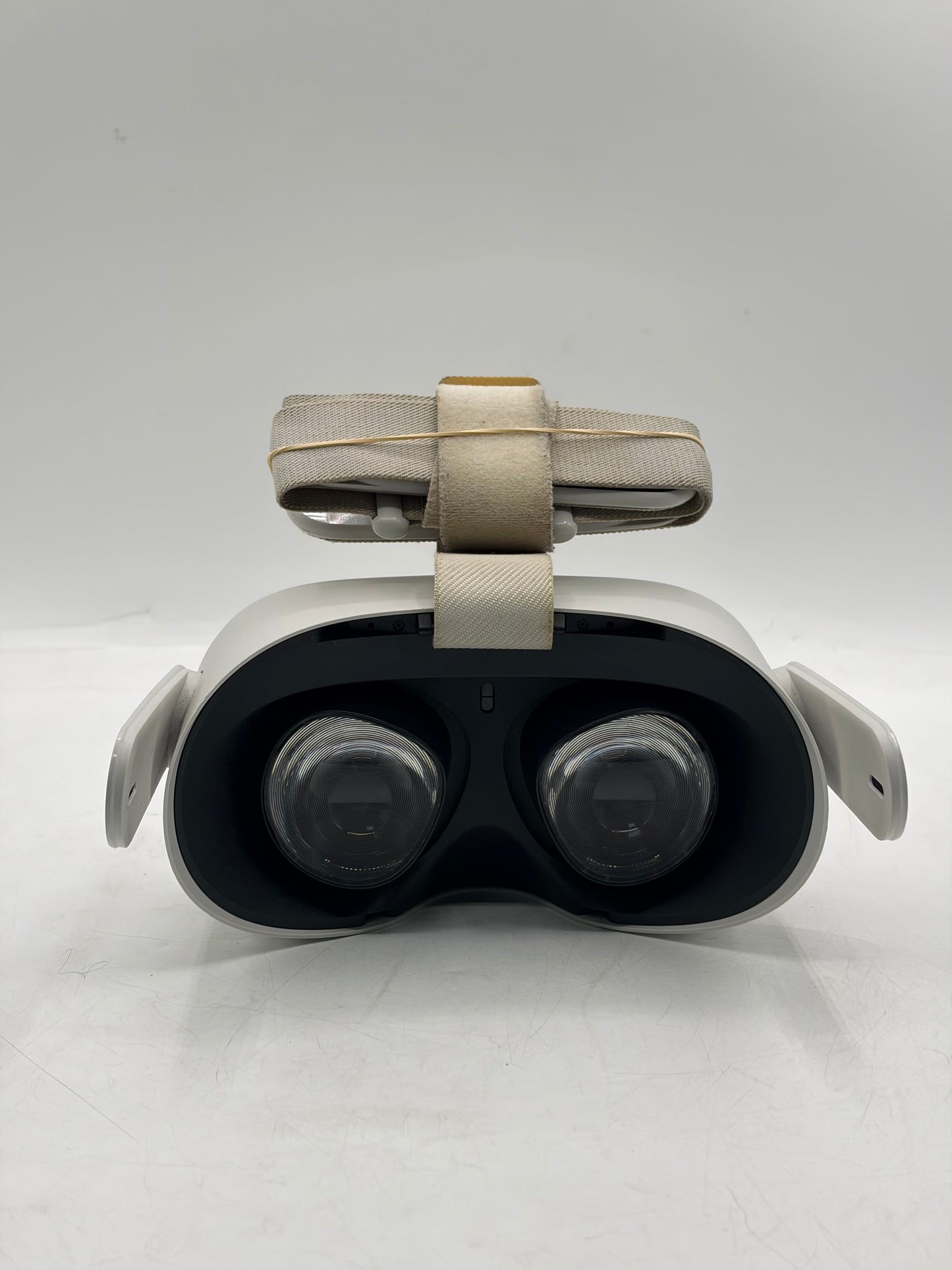 Meta Oculus Quest 2 Standalone All-in-One VR Headset 256GB KW49CM - White