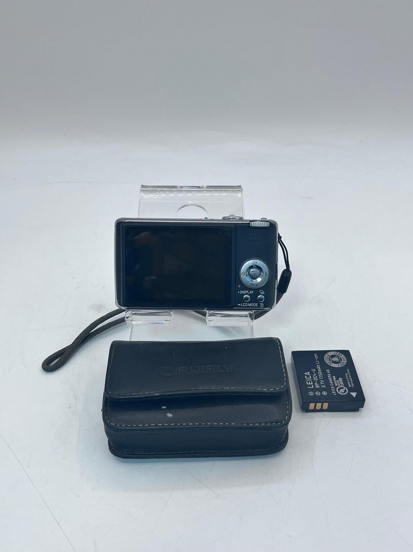 Leica C-Lux 1 Compact Digital Camera Silver w/Battery and Case Tested Working