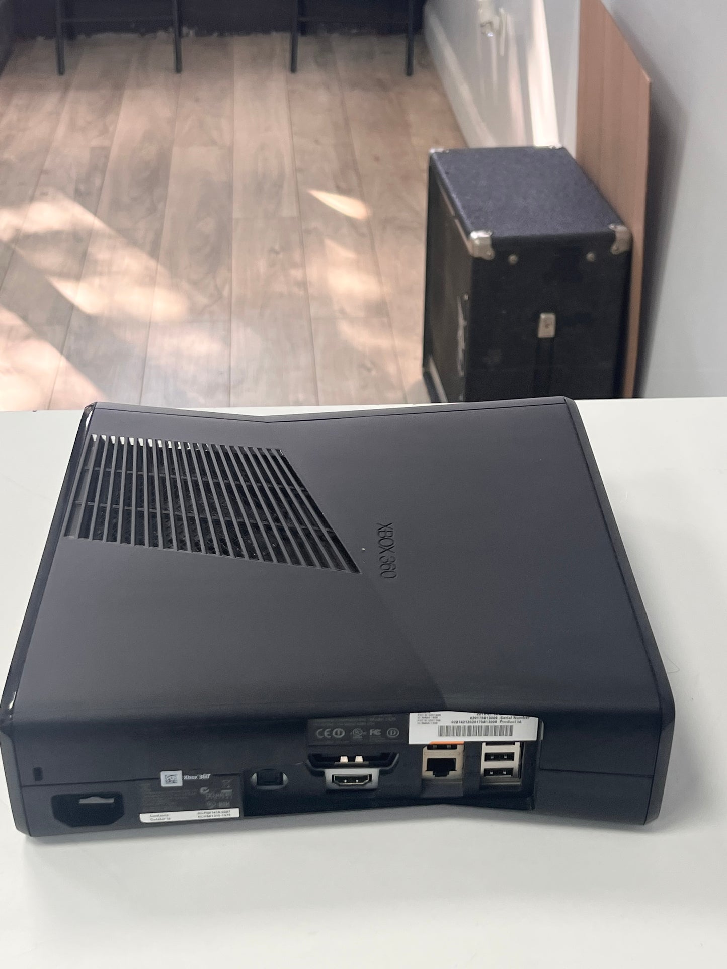 Microsoft Xbox 360 S (1439) 2010 Black 4GB Video Game System