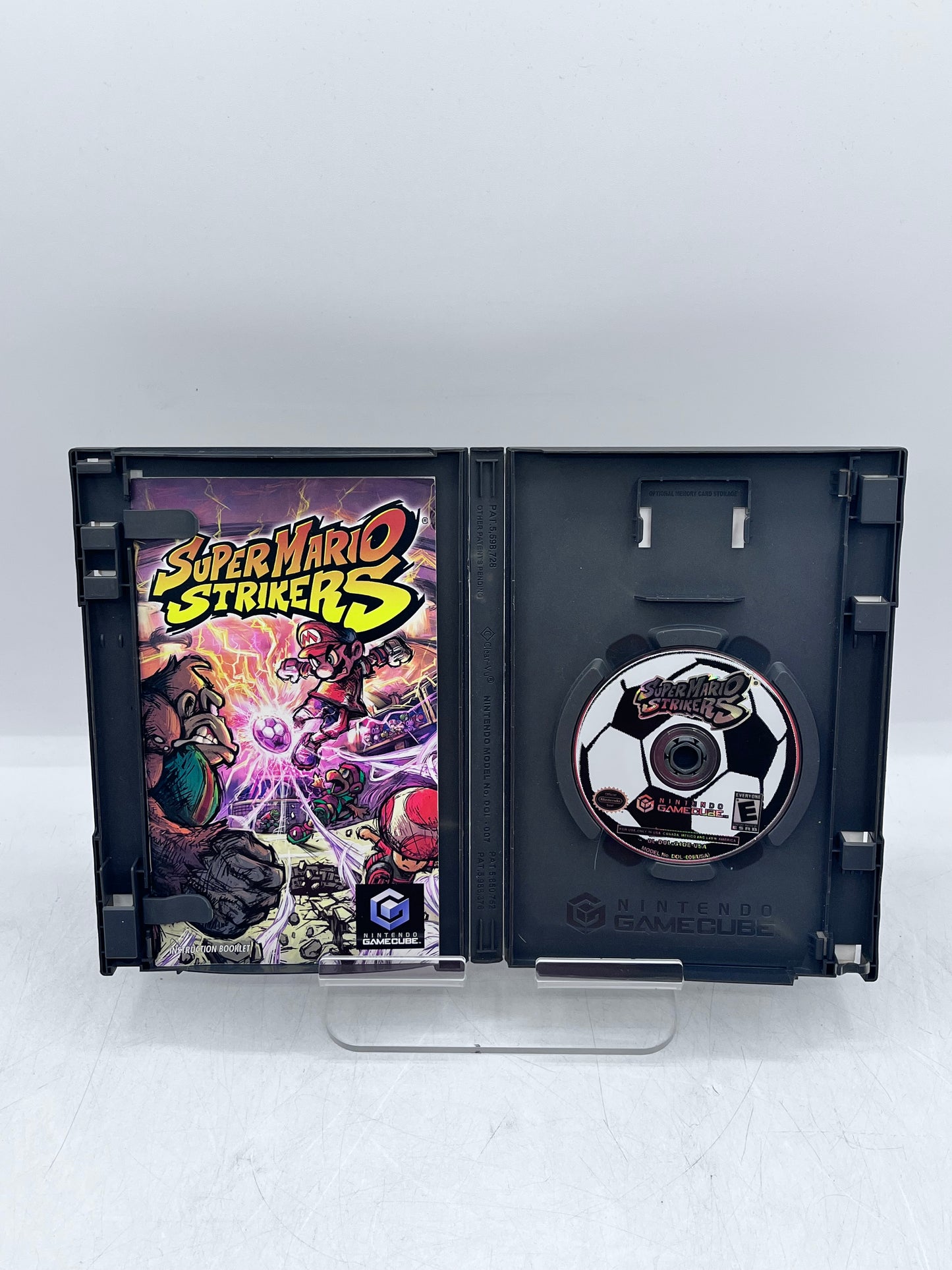 Super Mario Strikers (Nintendo GameCube, 2005) CIB Tested