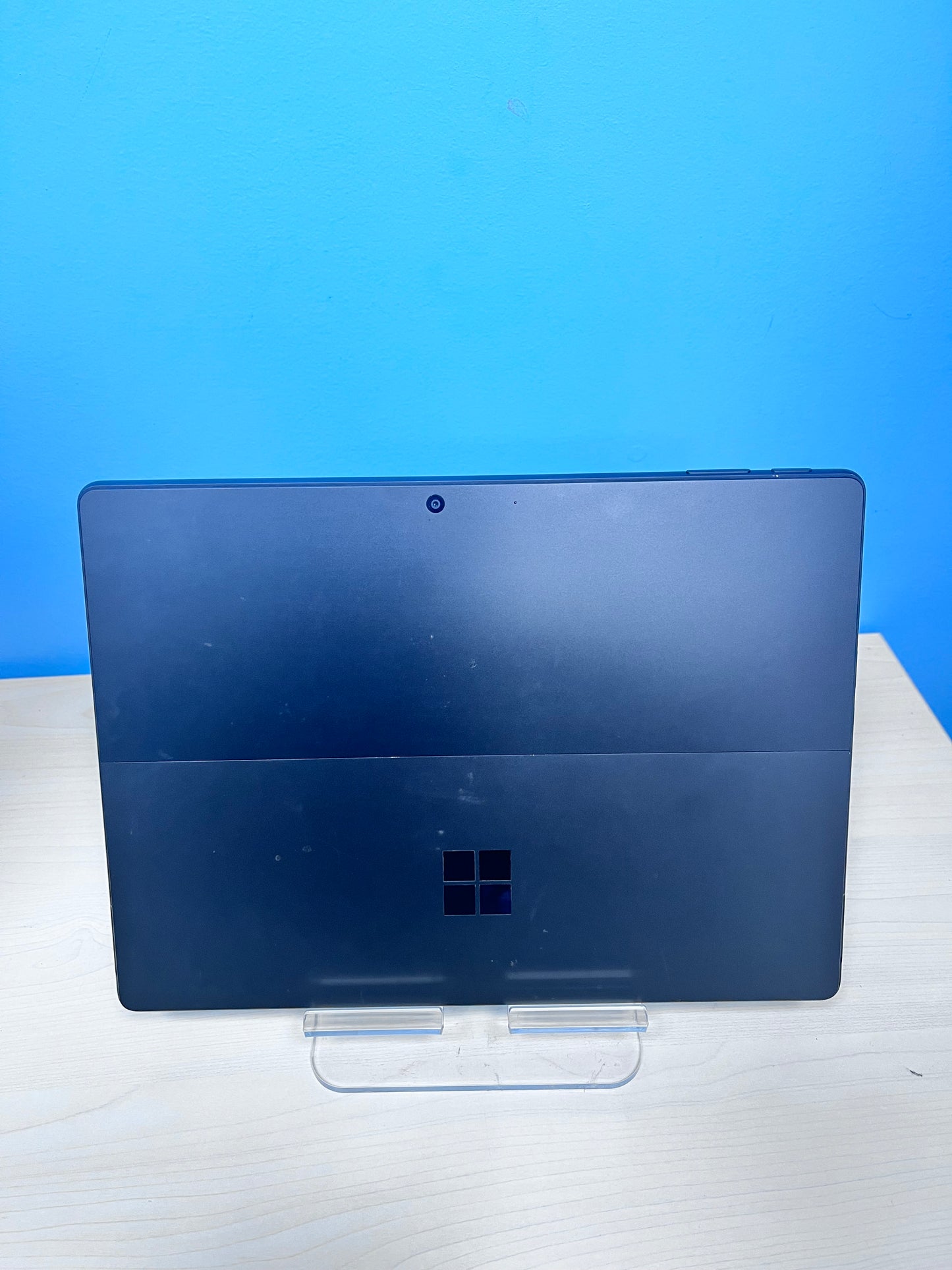 Microsoft Surface Pro 9 Intel Iris Xe Graphics Intel Core i5-1235U 8GB 256GB 1991 Space Black