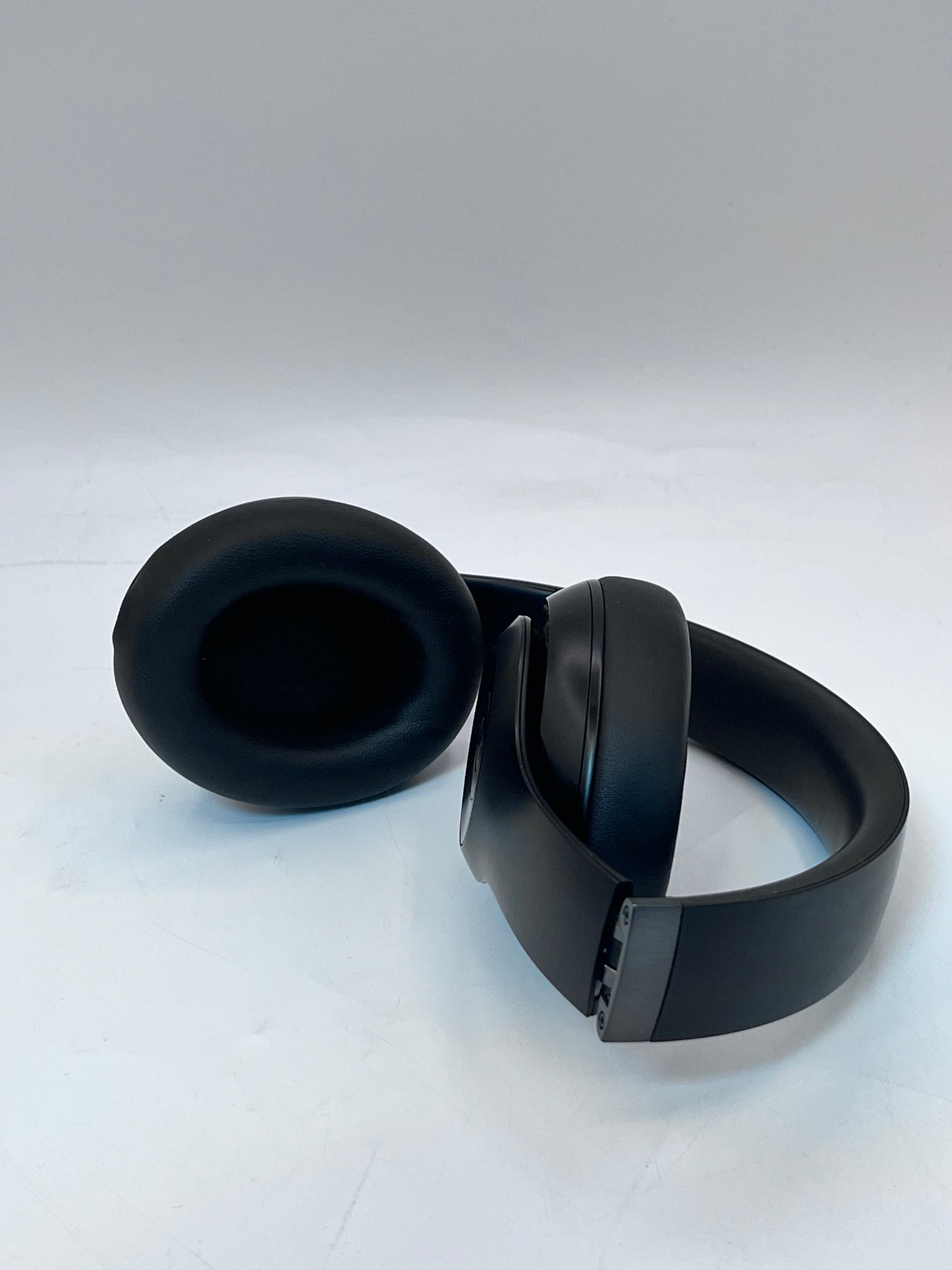 Beats Studio Pro Headphones - Black