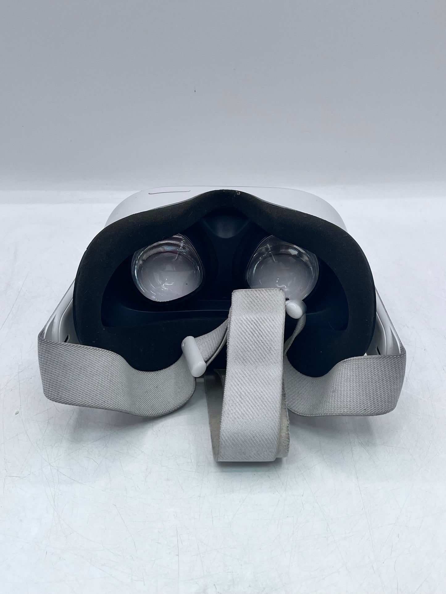 Oculus Quest 2 128GB Virtual Reality Headset KW49CM