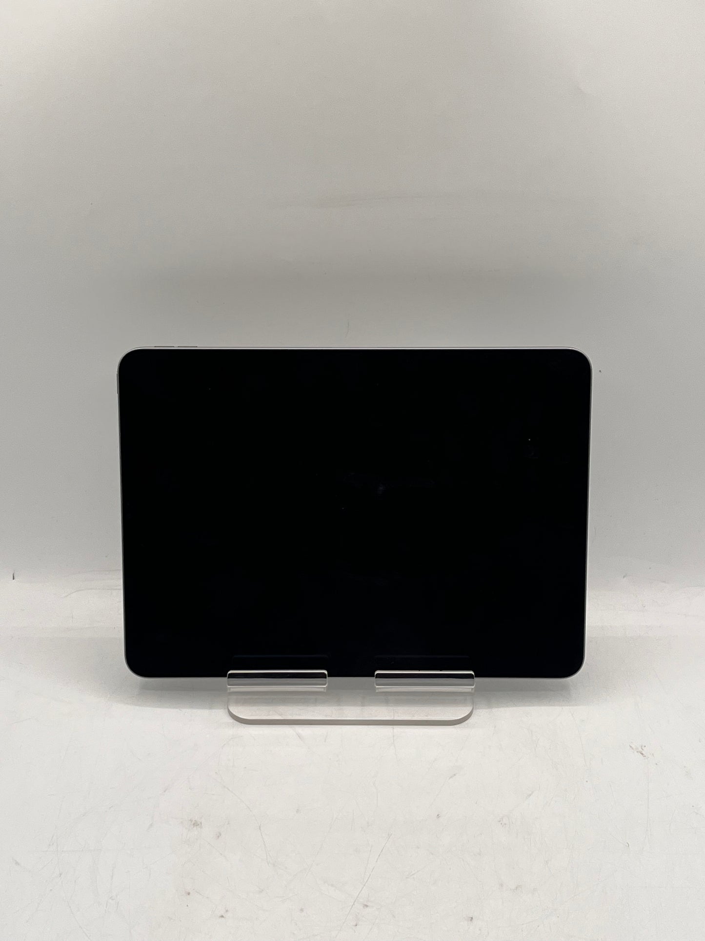 Apple iPad Pro 11 4th Gen A2759 MNXD3LL/A 128GB Wi-Fi Only w/ Apple Pencil 2nd gen