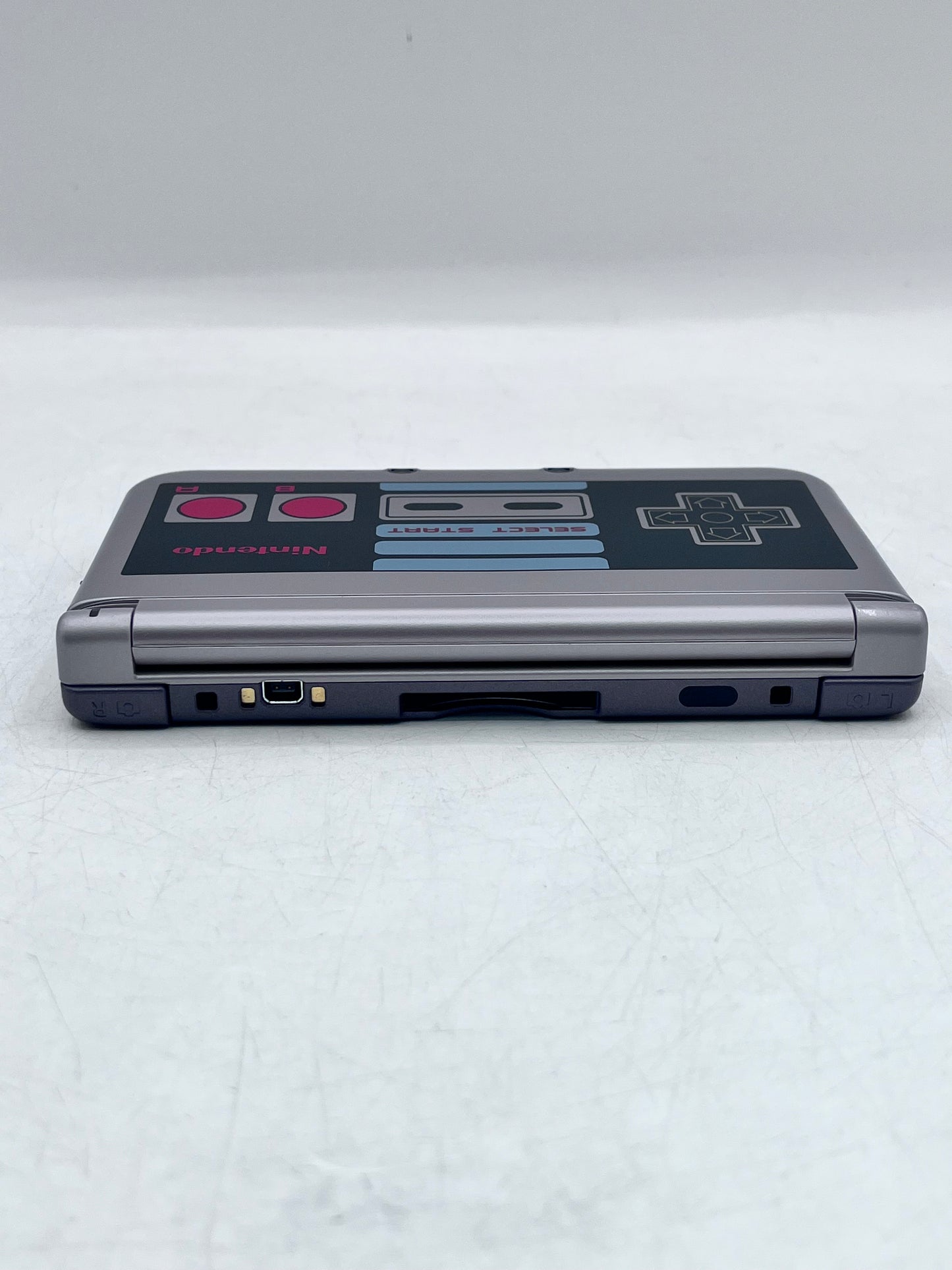 NINTENDO 3DS XL RETRO NES EDITION HANDHELD CONSOLE (SPR-001)