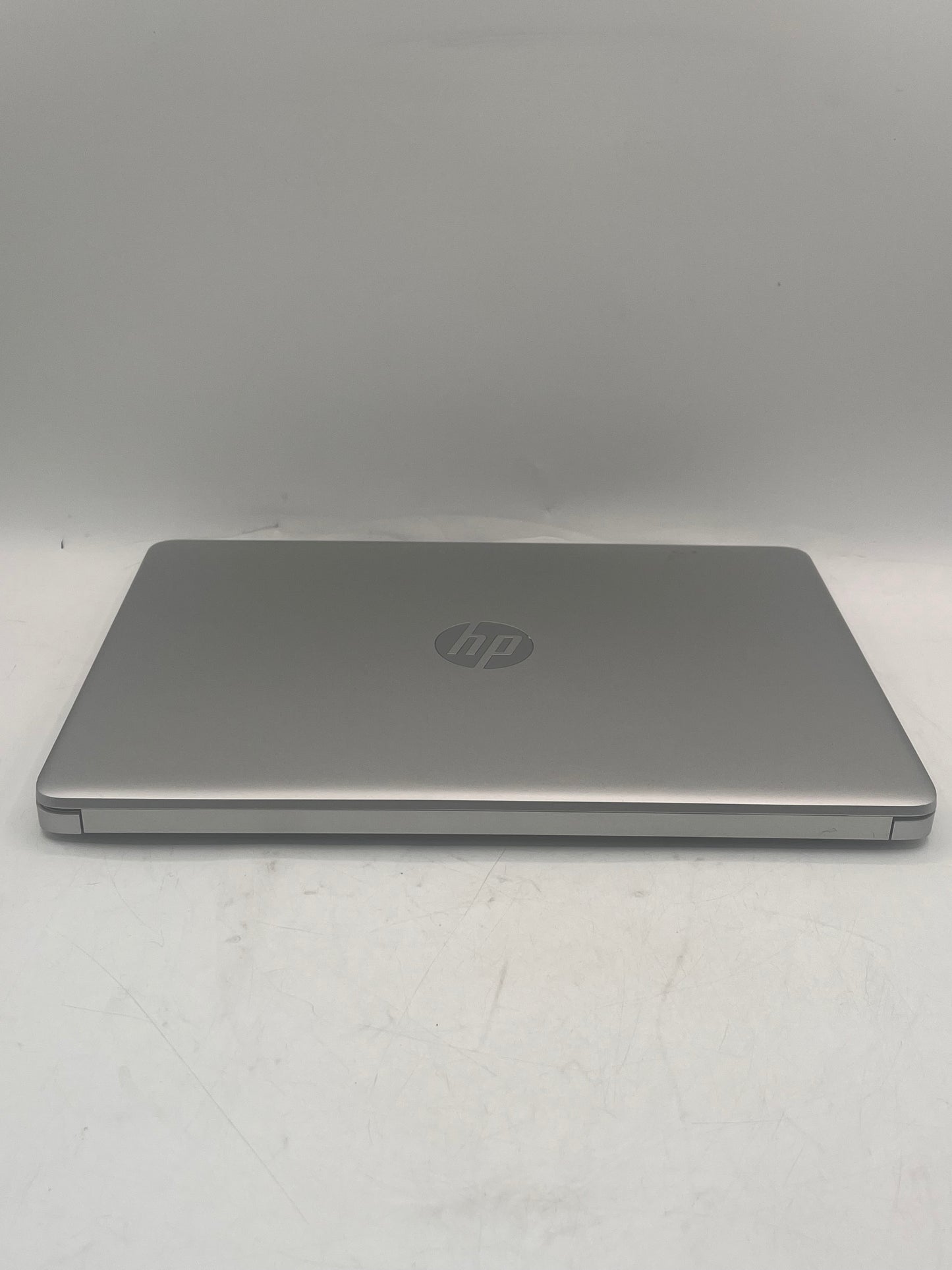 HP 14-CF2733WM 14" Laptop Intel Celeron 4GB RAM 64GB Silver NO OS