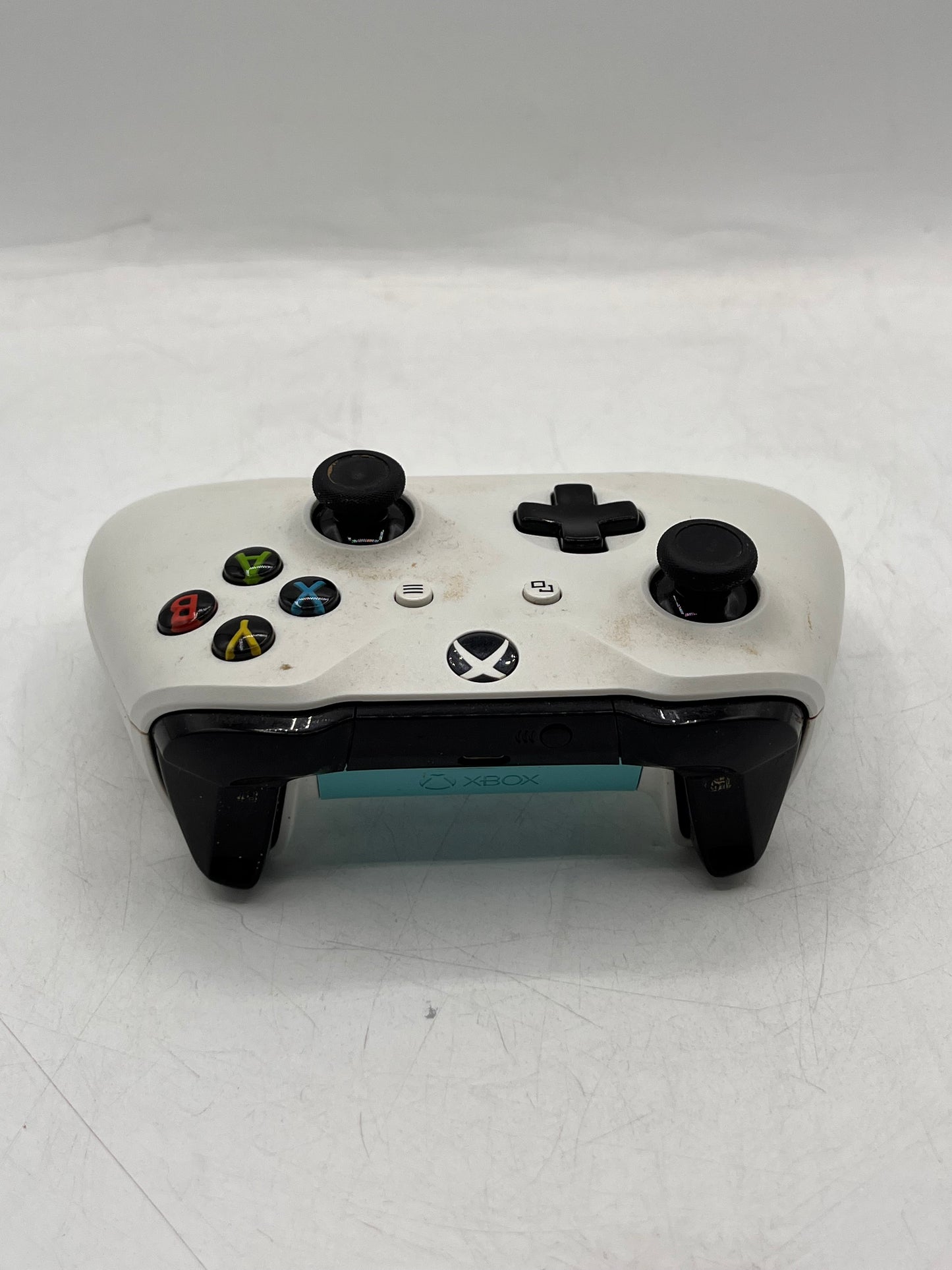 Microsoft Xbox One S (1681) 2016 1TB White Console with 2 Controllers HDMI Cable Power Cable