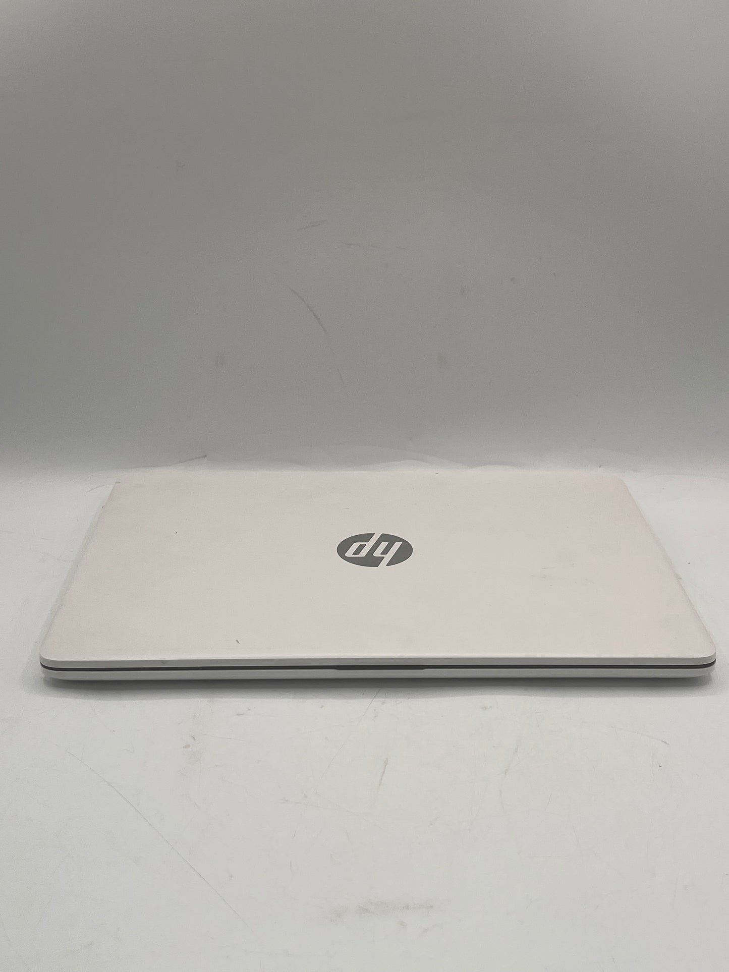 HP 14-DQ0052DX  Laptop Intel Celeron 4GB 64GB White