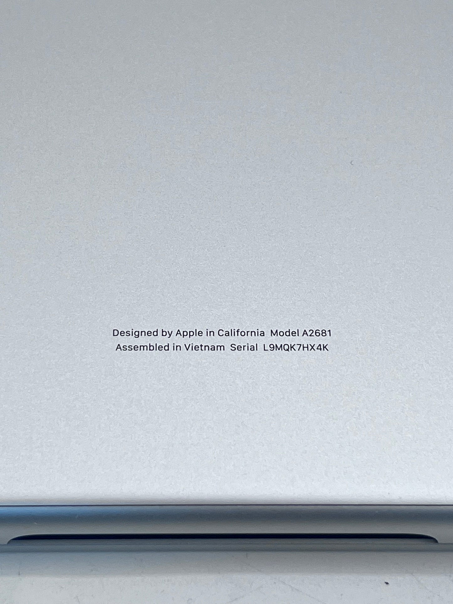 2022 Apple MacBook Air 13.3" M2 8GB 256GB A2681 REMOTELY MANAGED