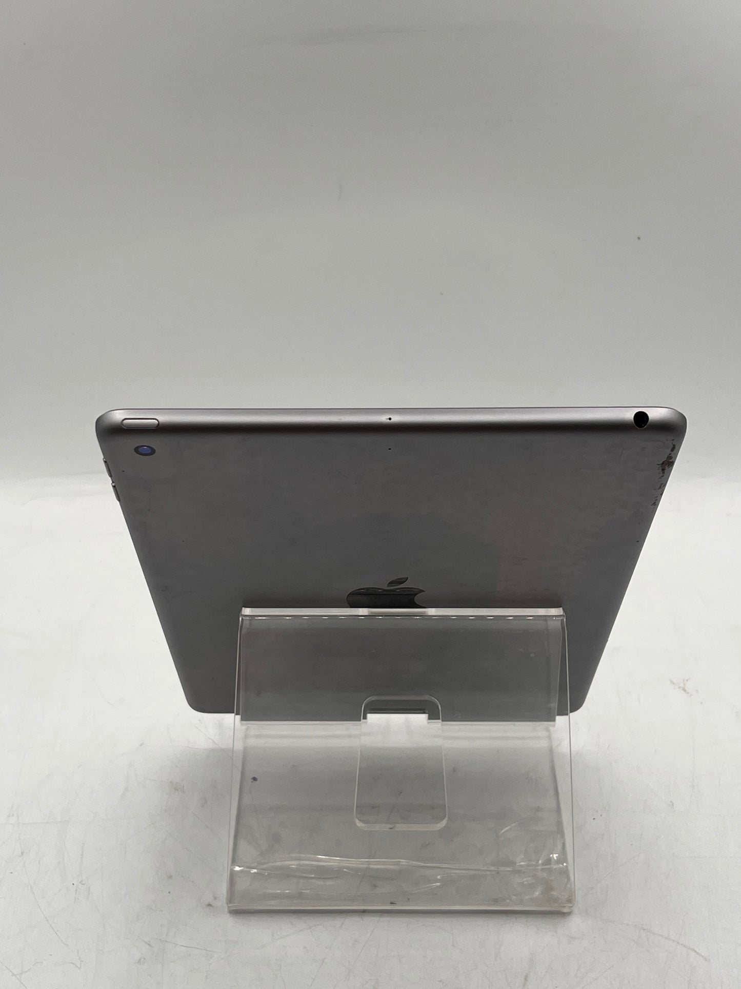 Apple iPad 5th Gen A1822 (2017) 128GB Wi-Fi Only Tablet - Space Gray Broken