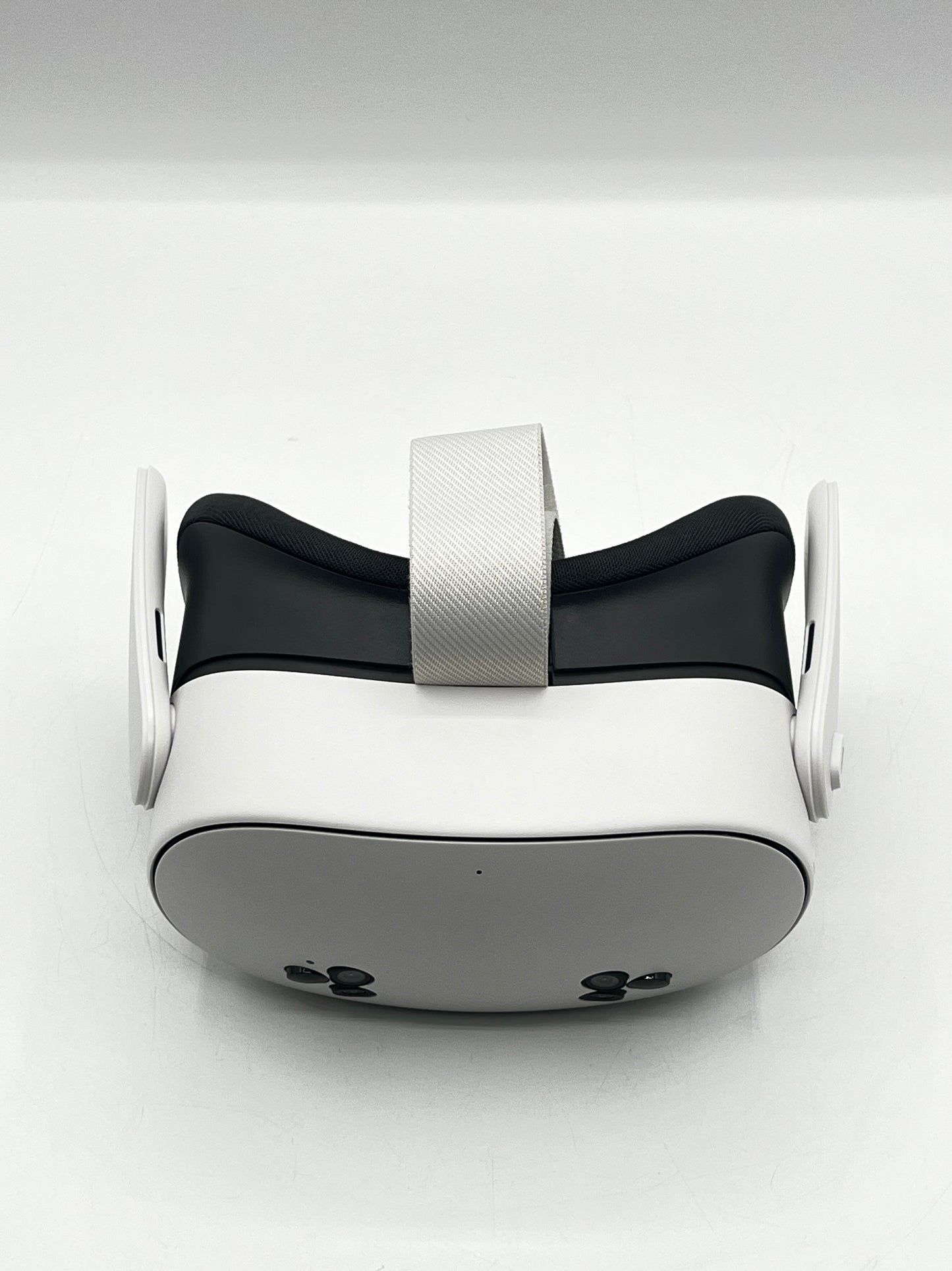 Meta Oculus Quest 3S 128GB with Controllers And Charger